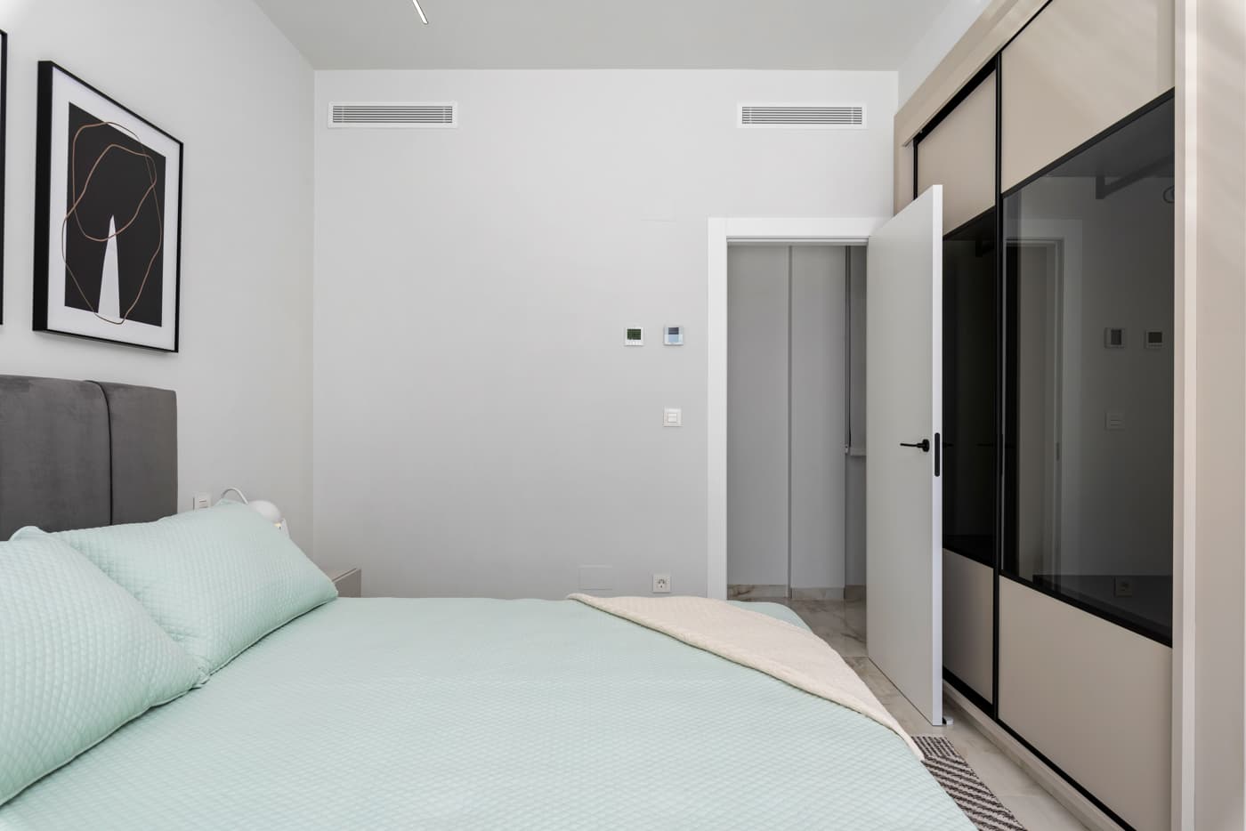 Luxery Brand New Villa - Image 3