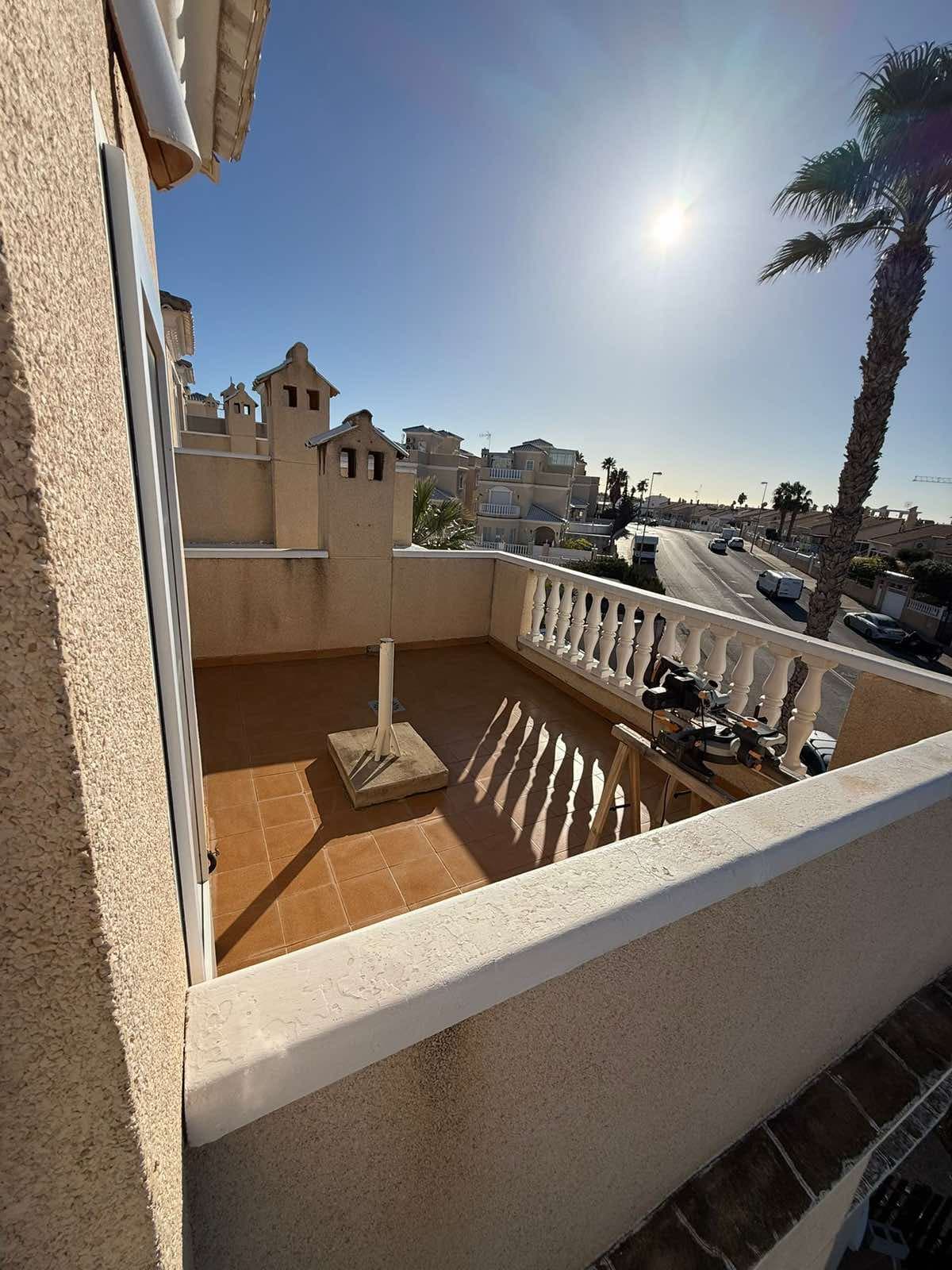 Luxery Detached Villa In Los Altos - Image 9