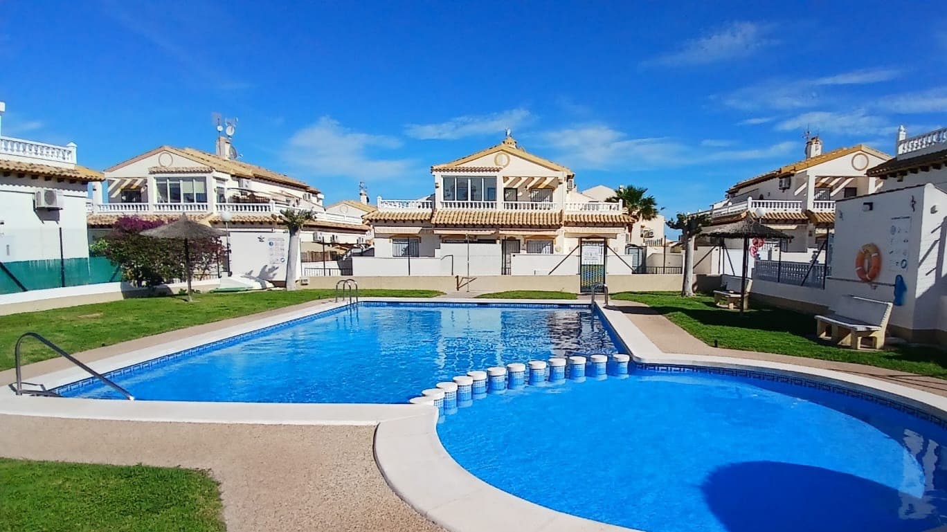 Townhouse In Orihuela Costa - Image 2