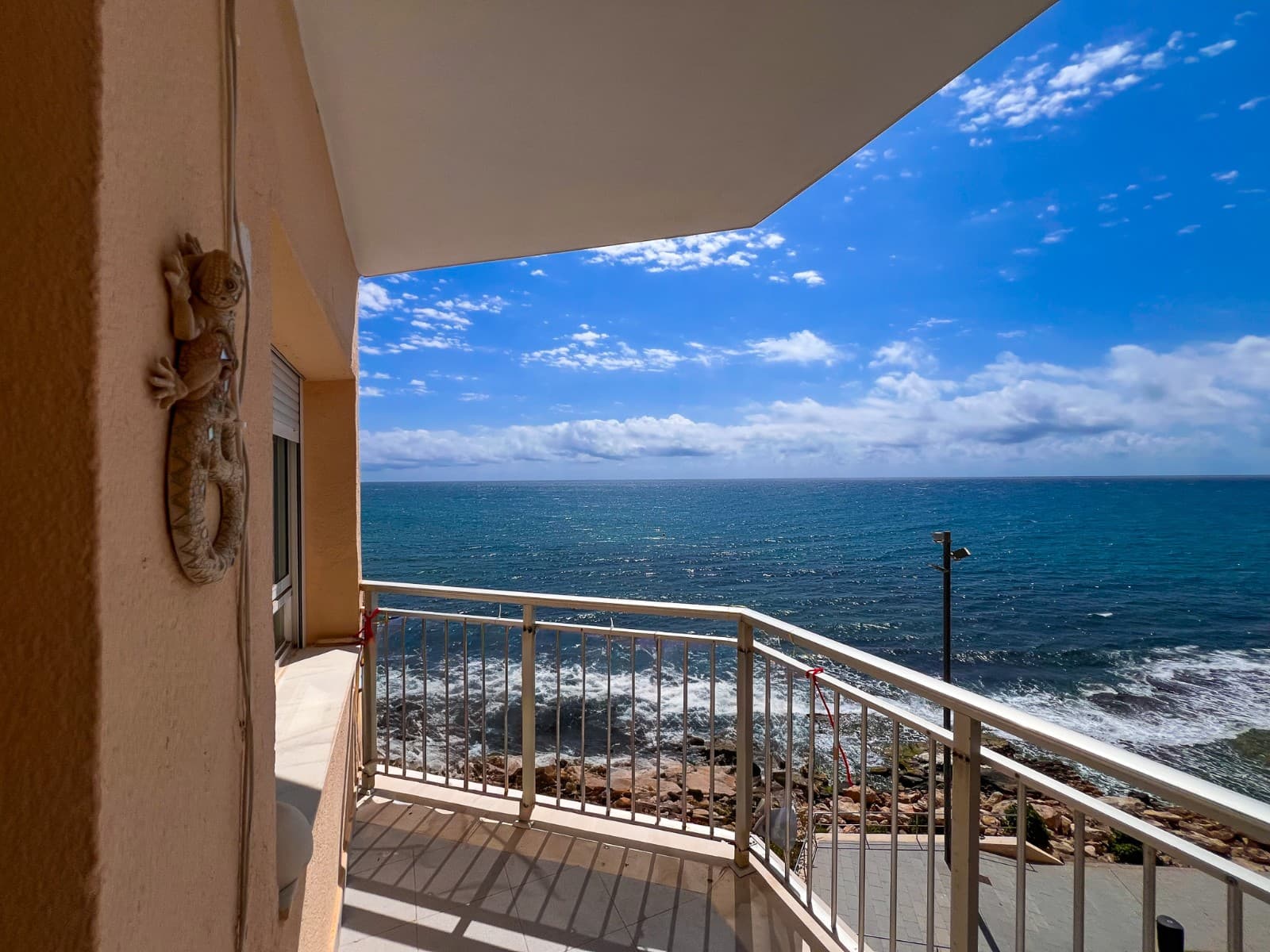 Apartment In Torrevieja - Image 2