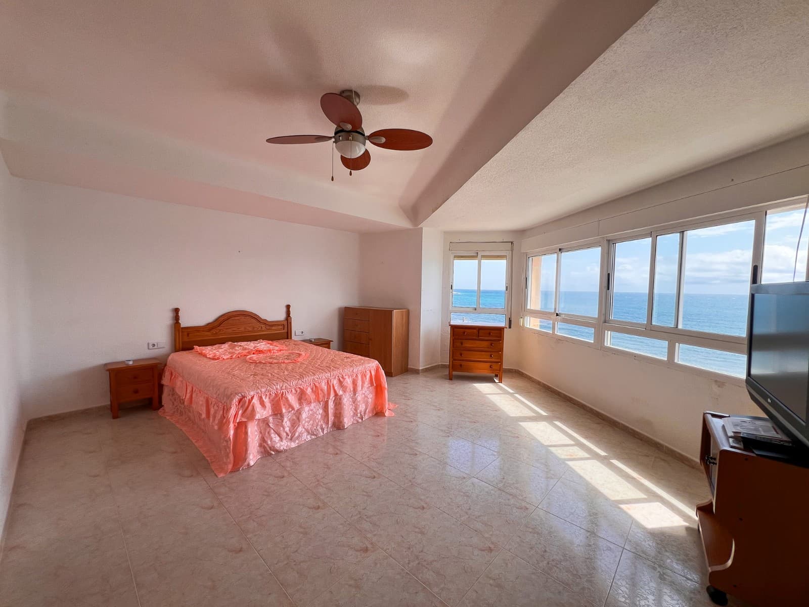Apartment In Torrevieja - Image 6