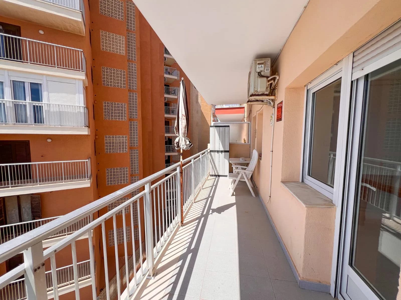 Apartamento In Torrevieja - Image 3