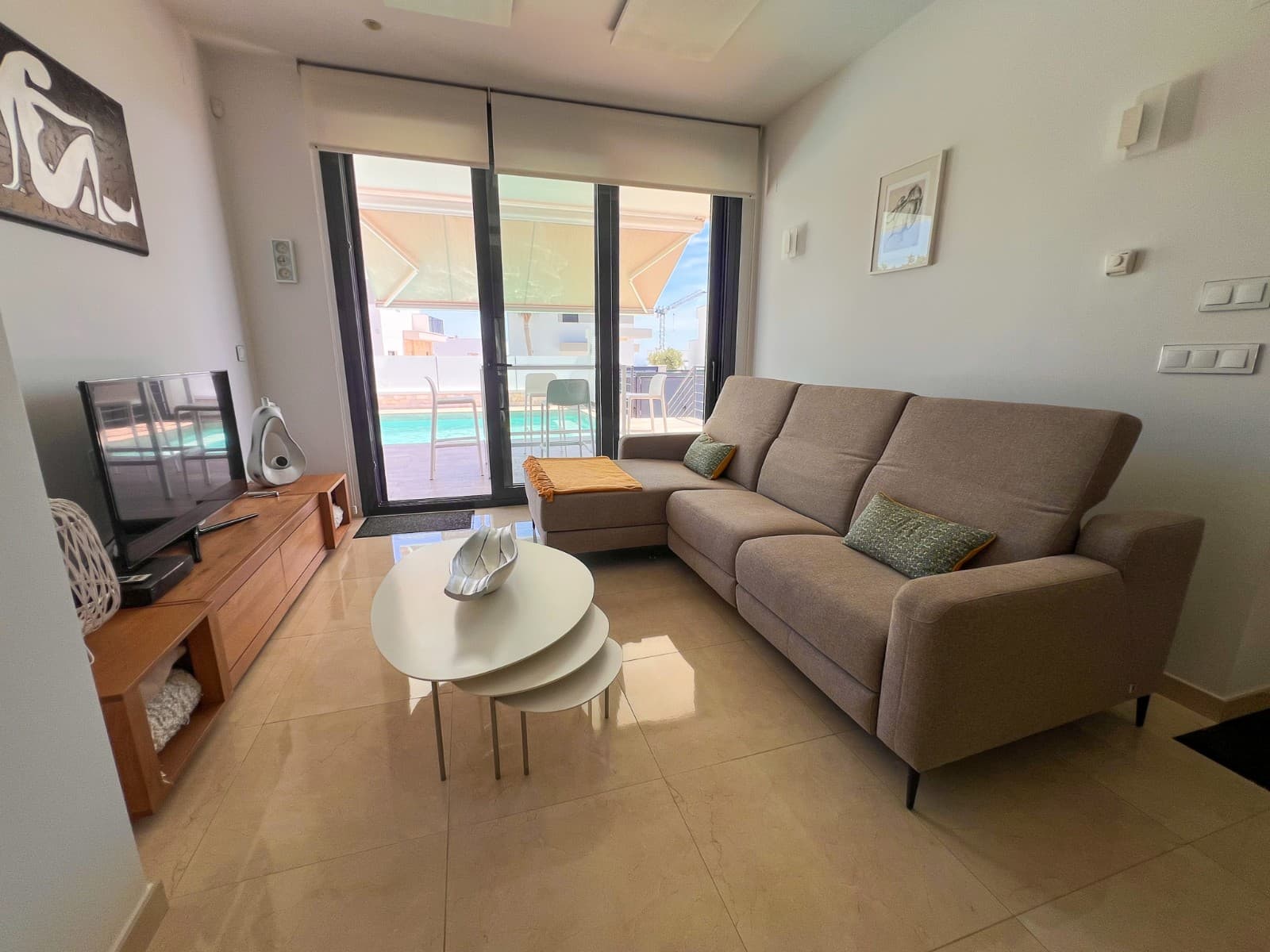 Independent Villa In San Miguel De Salinas - Image 4