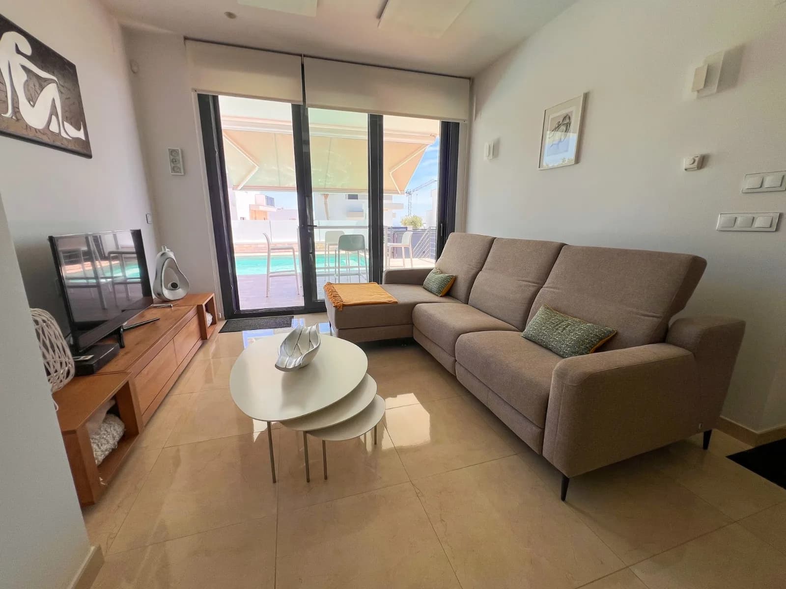Independent Villa In San Miguel De Salinas - Image 4