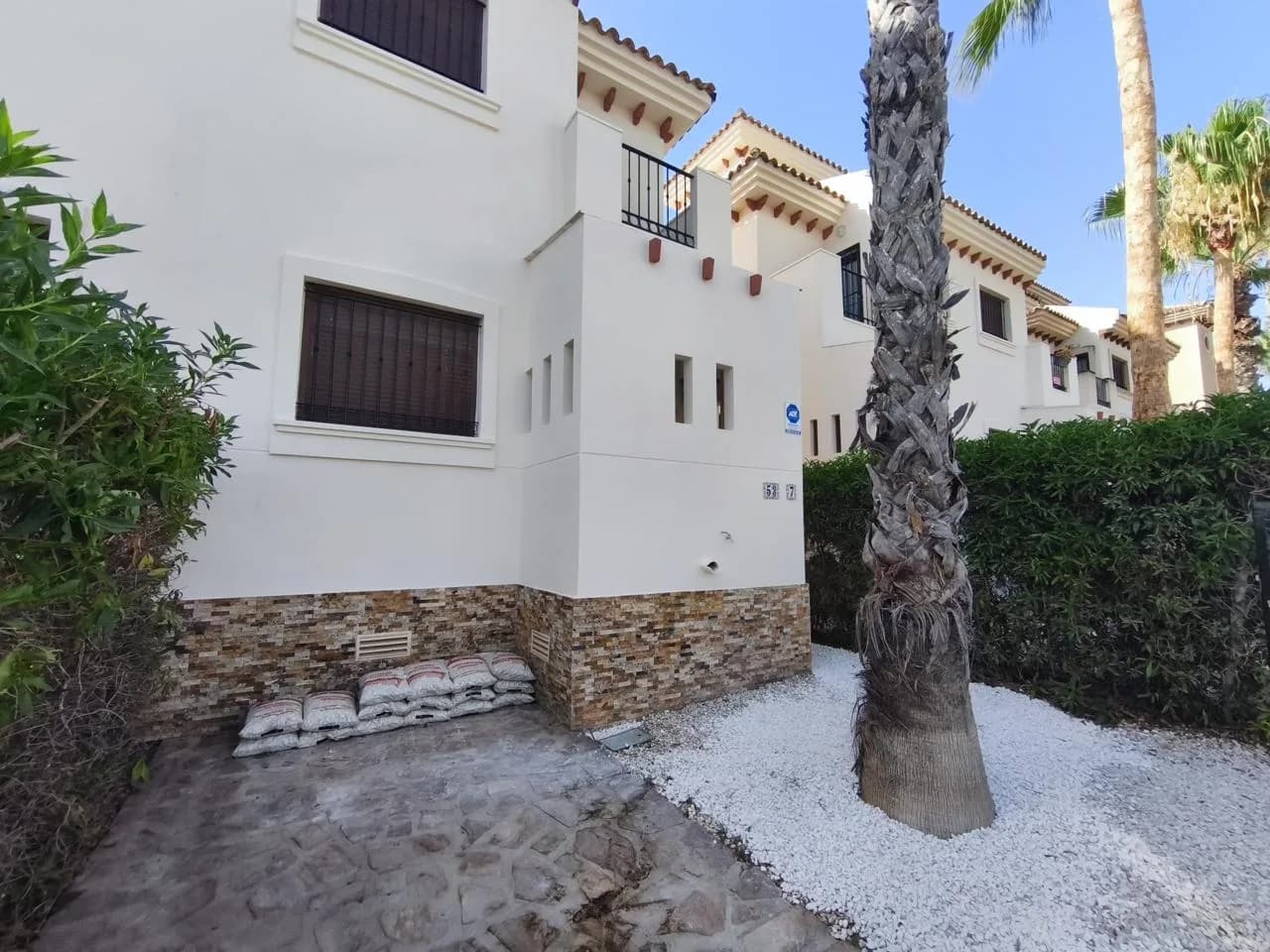 Bungalow Adosado Con Jardín, Solárium Y Piscina En Algorfa - Image 4