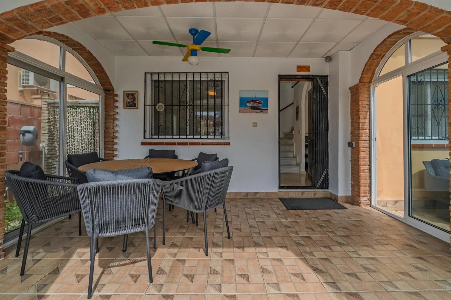 Chalet Independiente Con Amplio Jardín En Las Chismosas - Image 9