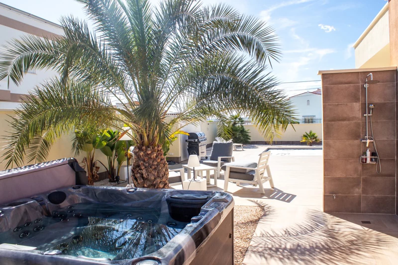 Semi-detached Villa In Torrevieja - Image 9