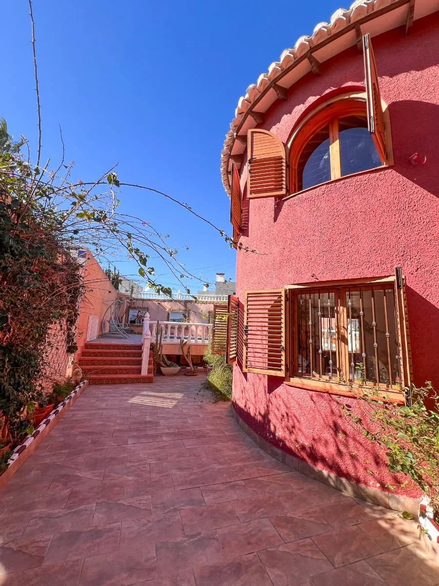 Semi Detached House In Torrevieja - Image 9