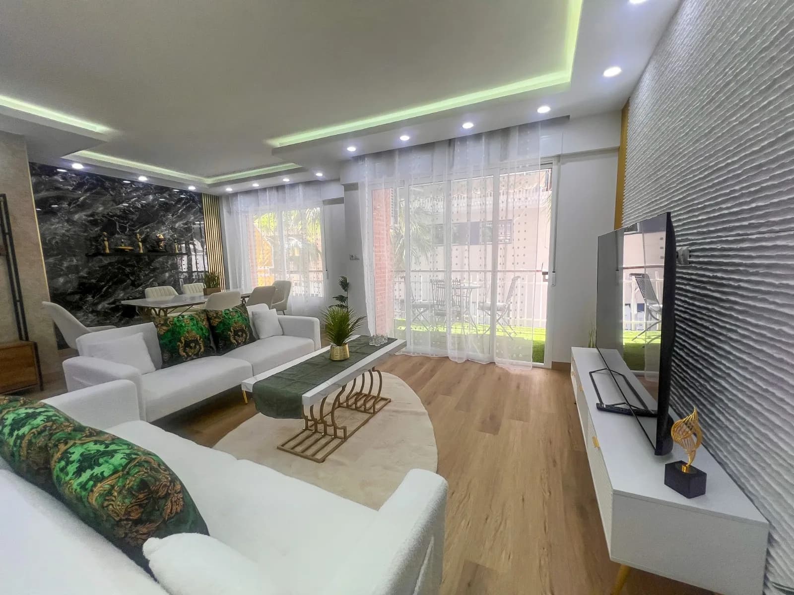 Apartamento In Torrevieja - Image 2