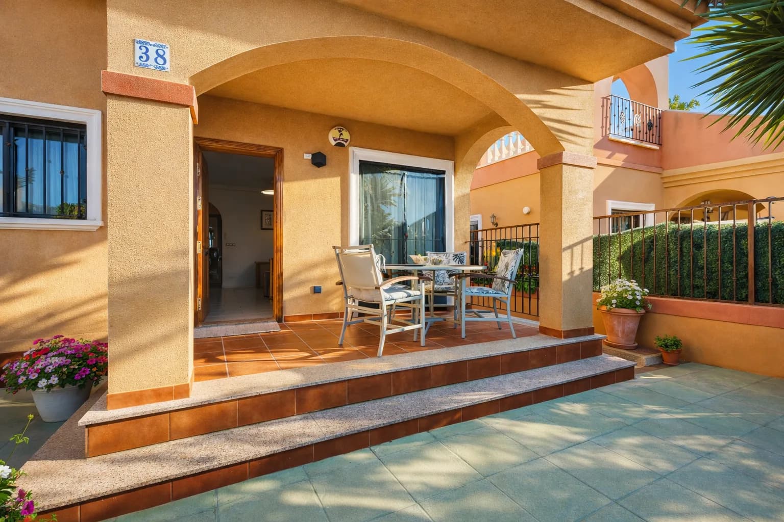 Chalet In Torrevieja - Image 3