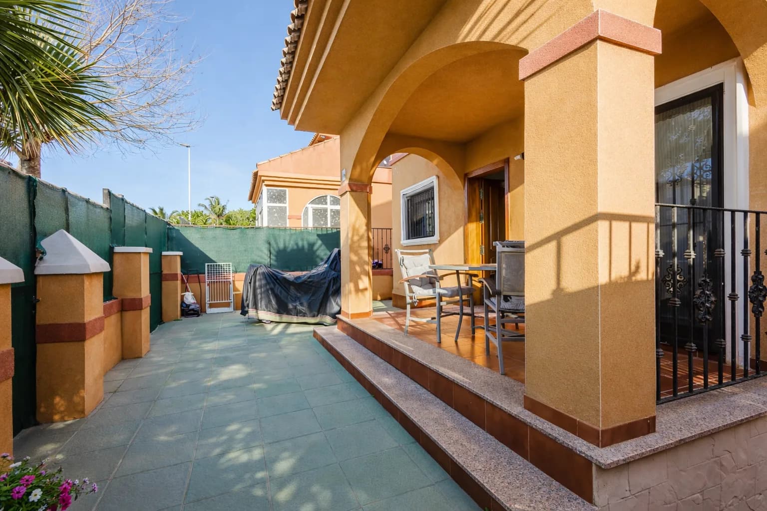 Chalet In Torrevieja - Image 4