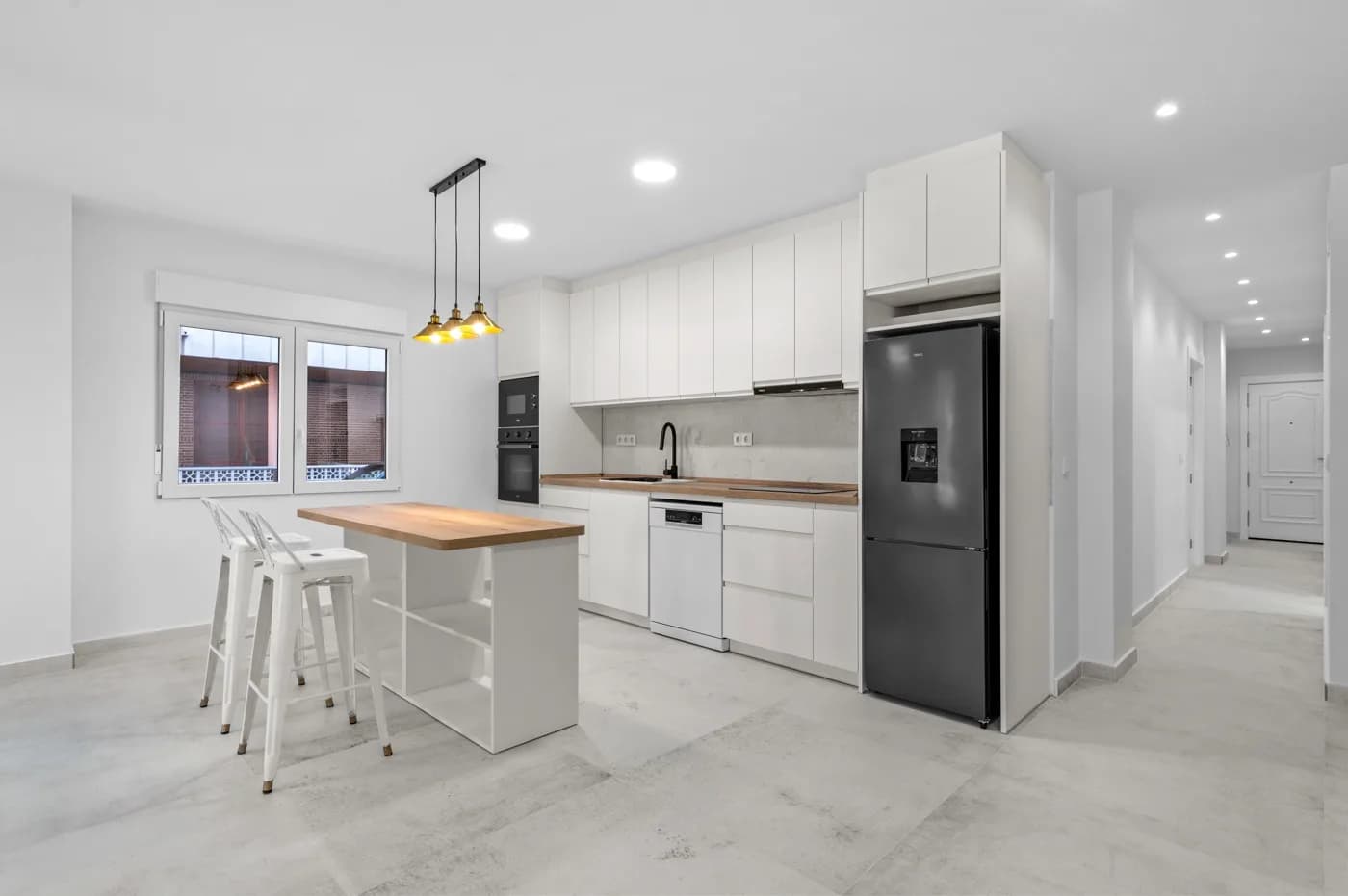 3 Bedroom Apartment for Sale in Torrevieja, Alicante - Image 4
