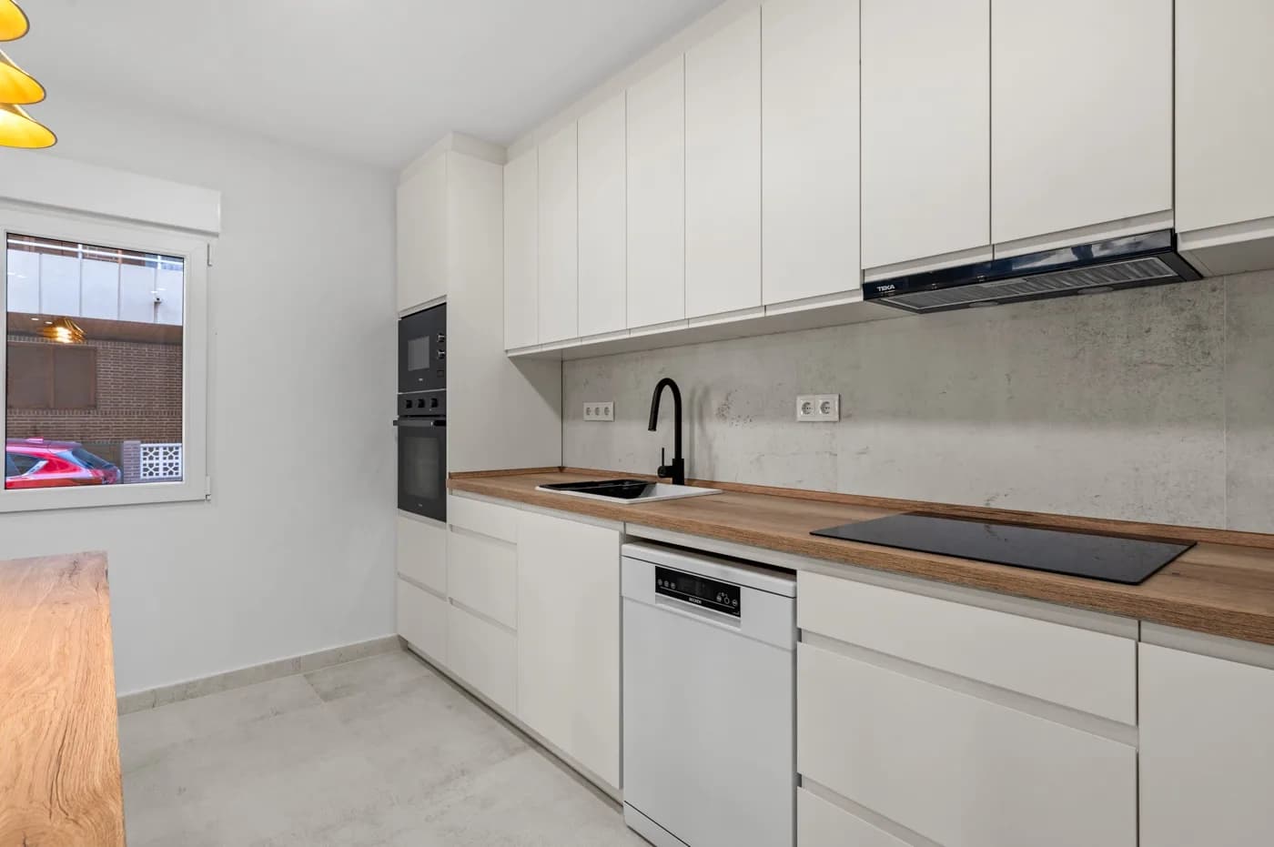 3 Bedroom Apartment for Sale in Torrevieja, Alicante - Image 7