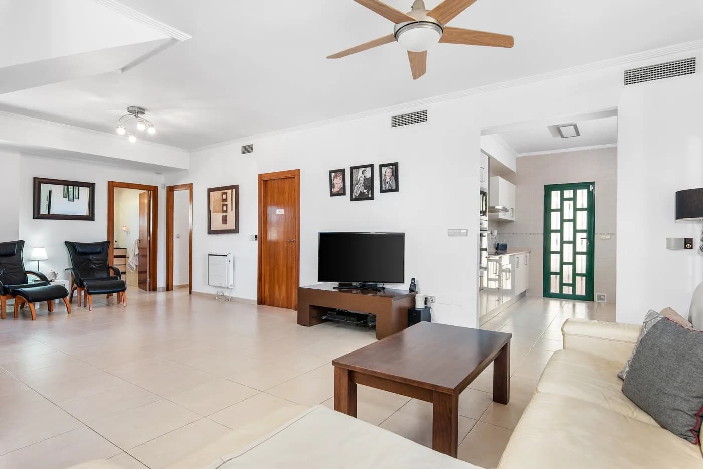 Villa z 4 sypialniami na sprzedaż w Ciudad Quesada - Rojales, Alicante - Image 4