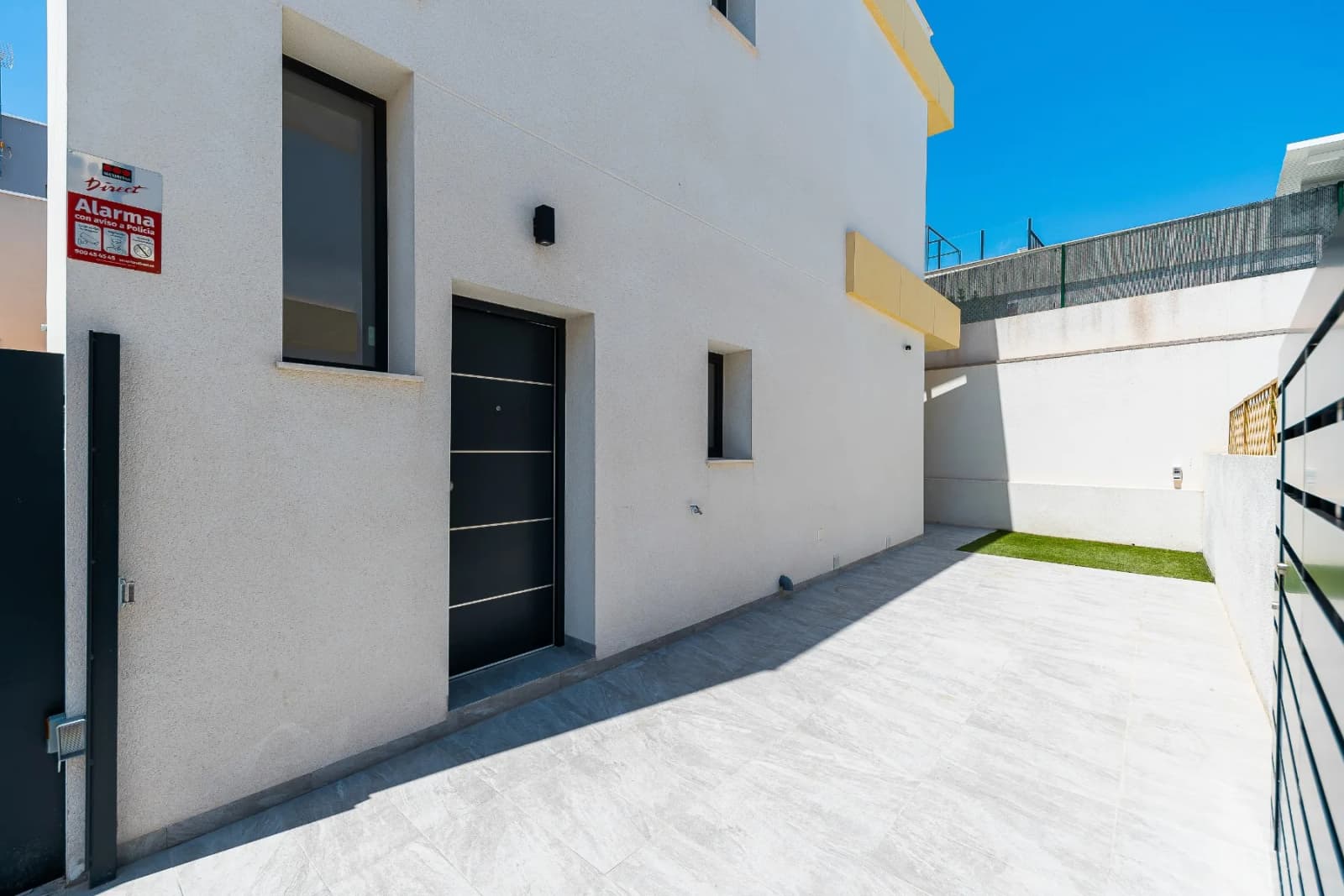 Villa de 3 dormitorios en venta en Los Montesinos, Alicante - Image 2