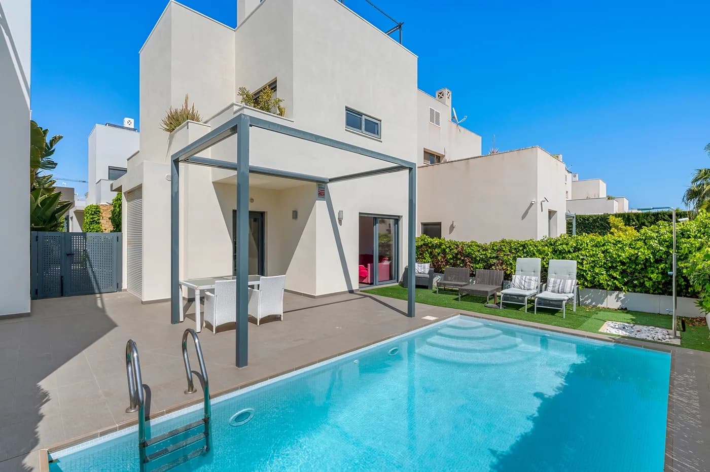 Villa de 2 dormitorios en venta en Ciudad Quesada - Rojales, Alicante