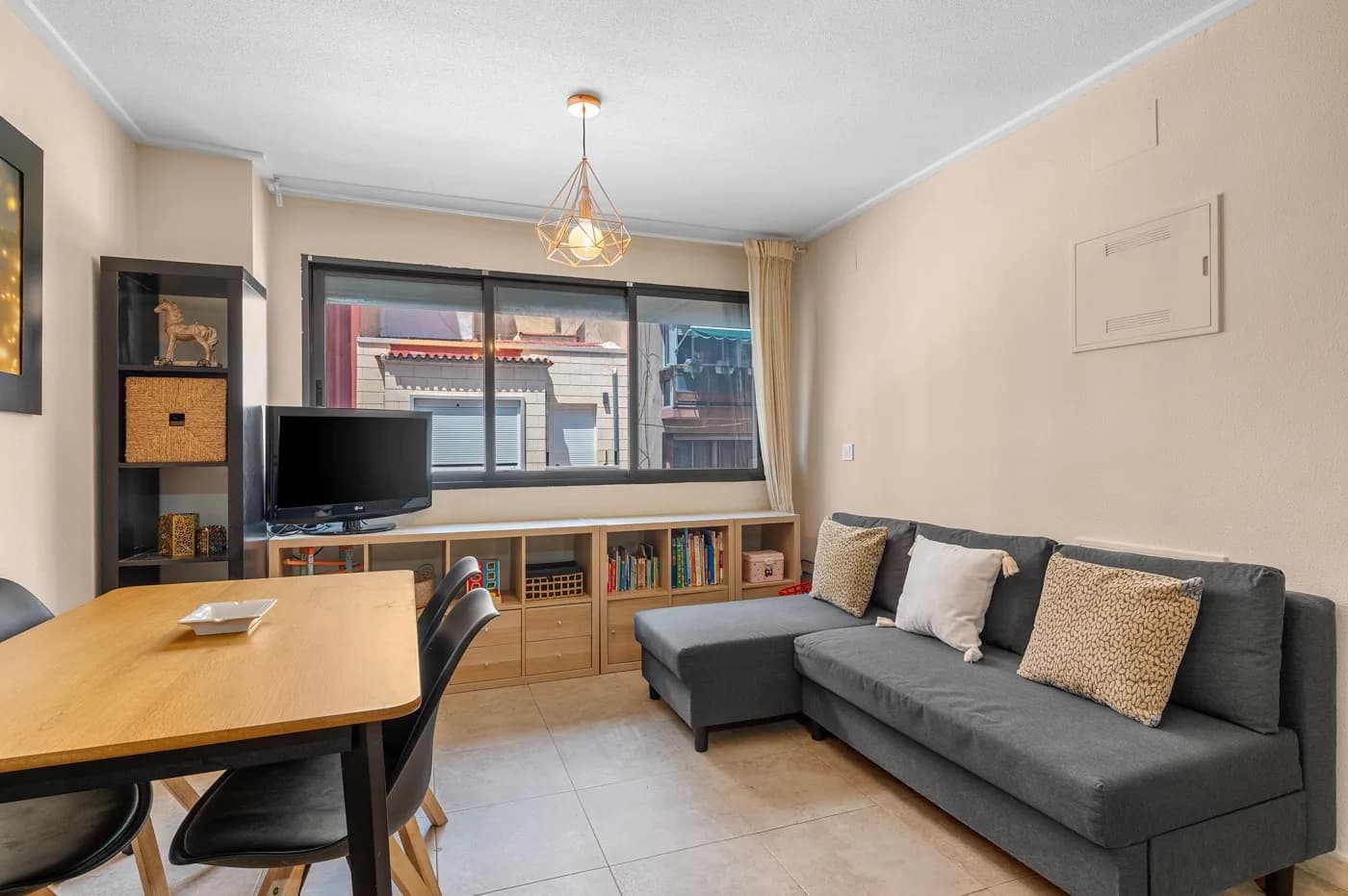 Apartment met 2 slaapkamers te koop in Alicante - Image 2