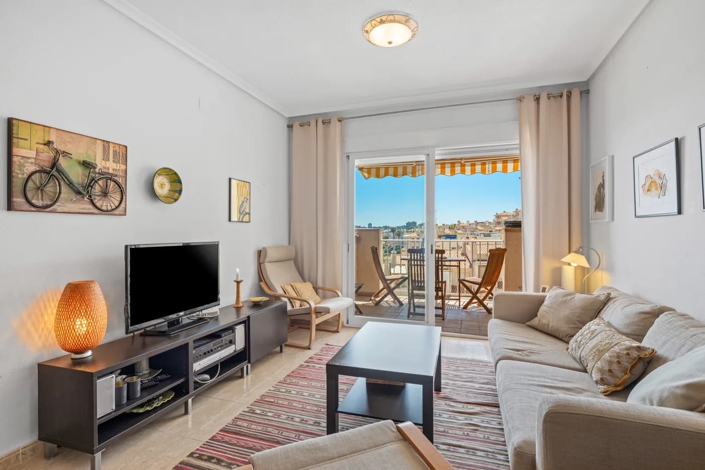 Apartment de 3 chambres à vendre à Cabo Roig, Alicante - Image 2