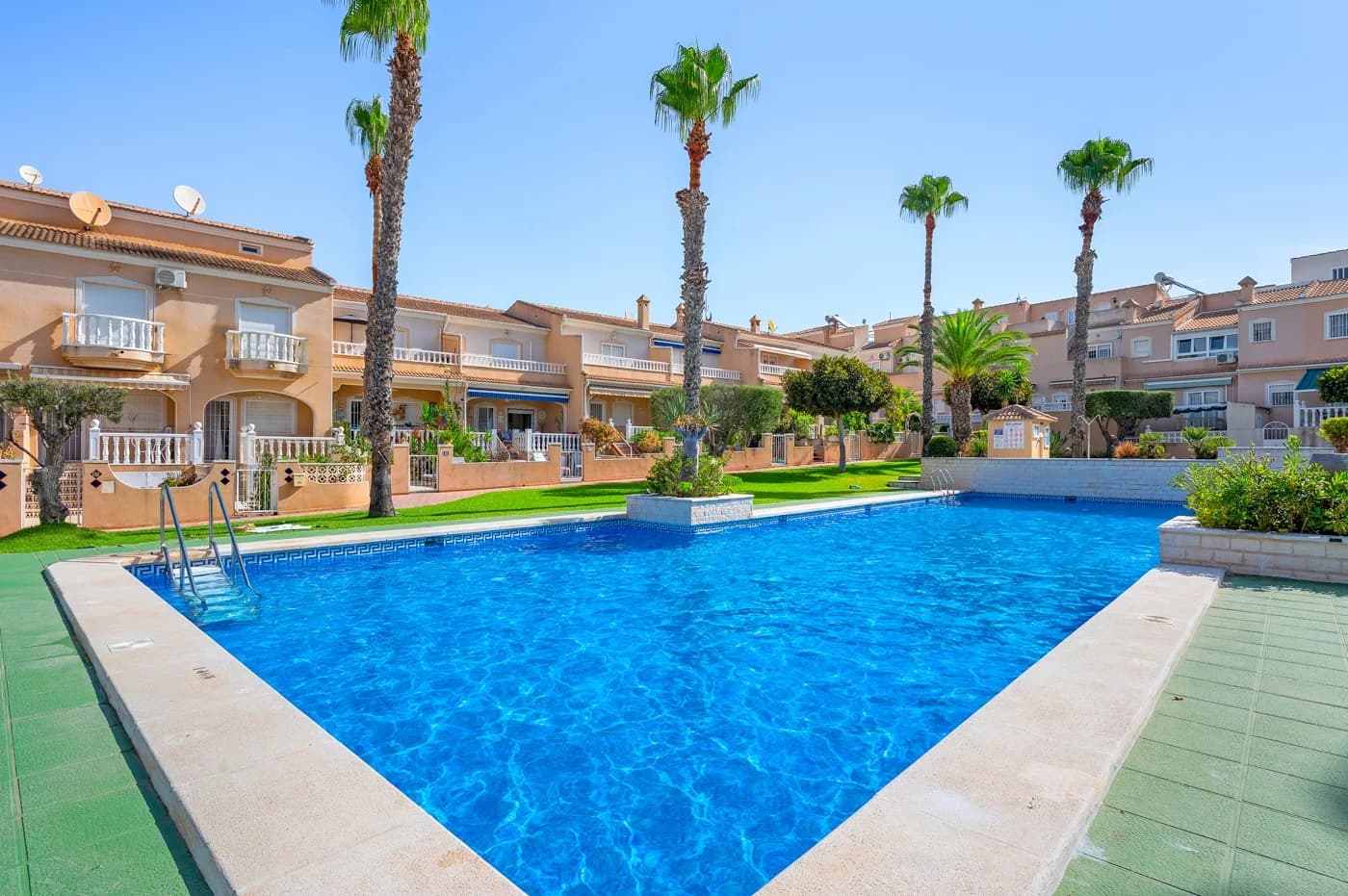Townhouse In Ciudad Quesada - Rojales - Image 2