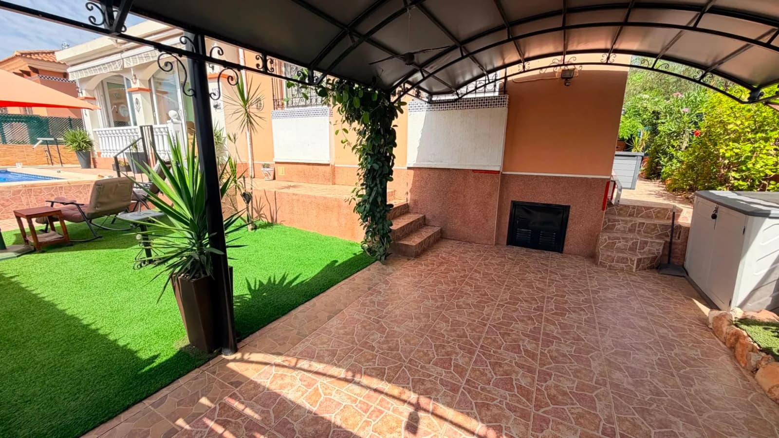 Detached Villa In Los Montesinos - Image 3