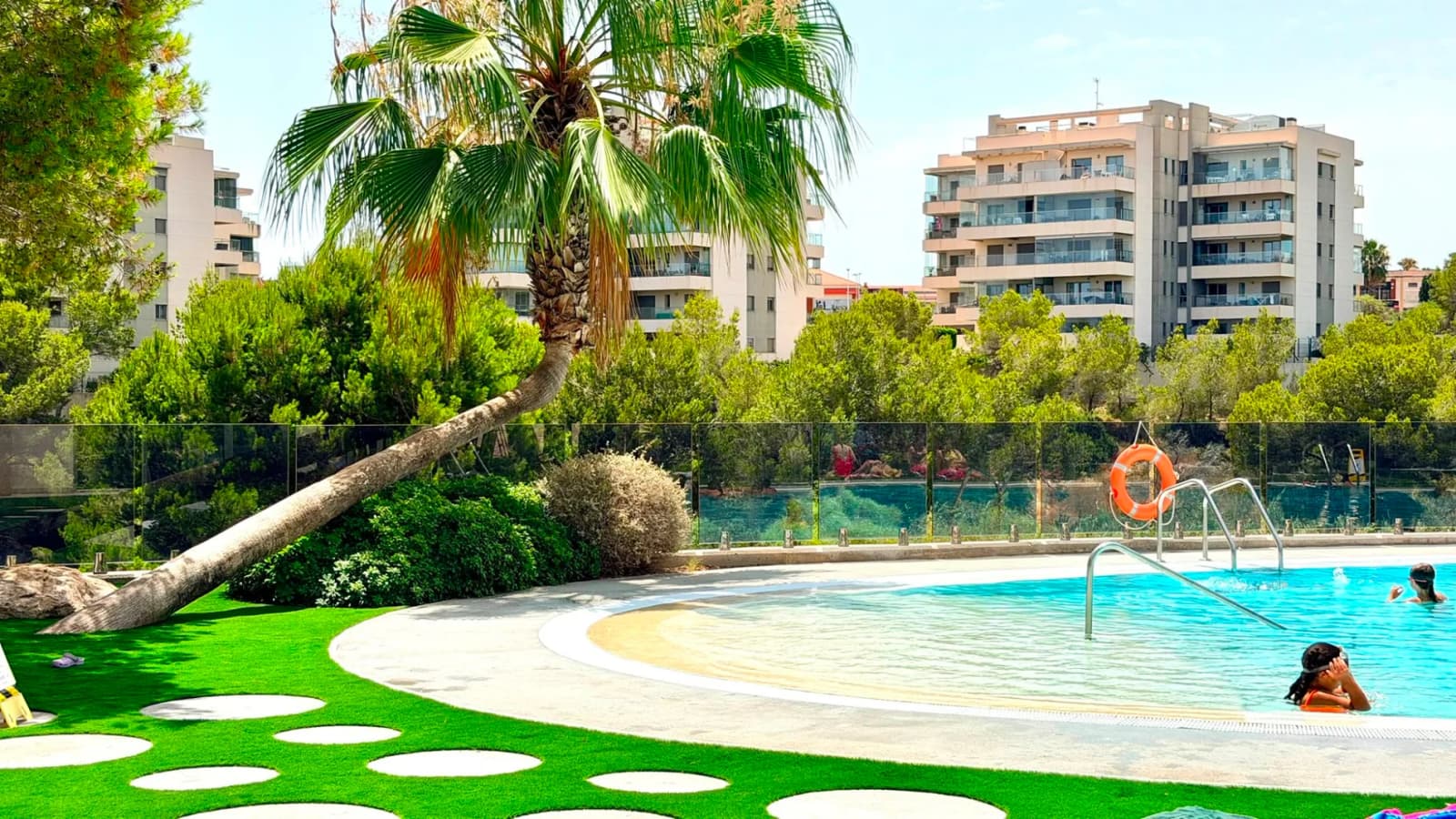 Apartment de 2 chambres à vendre à Orihuela Costa, Alicante - Image 2
