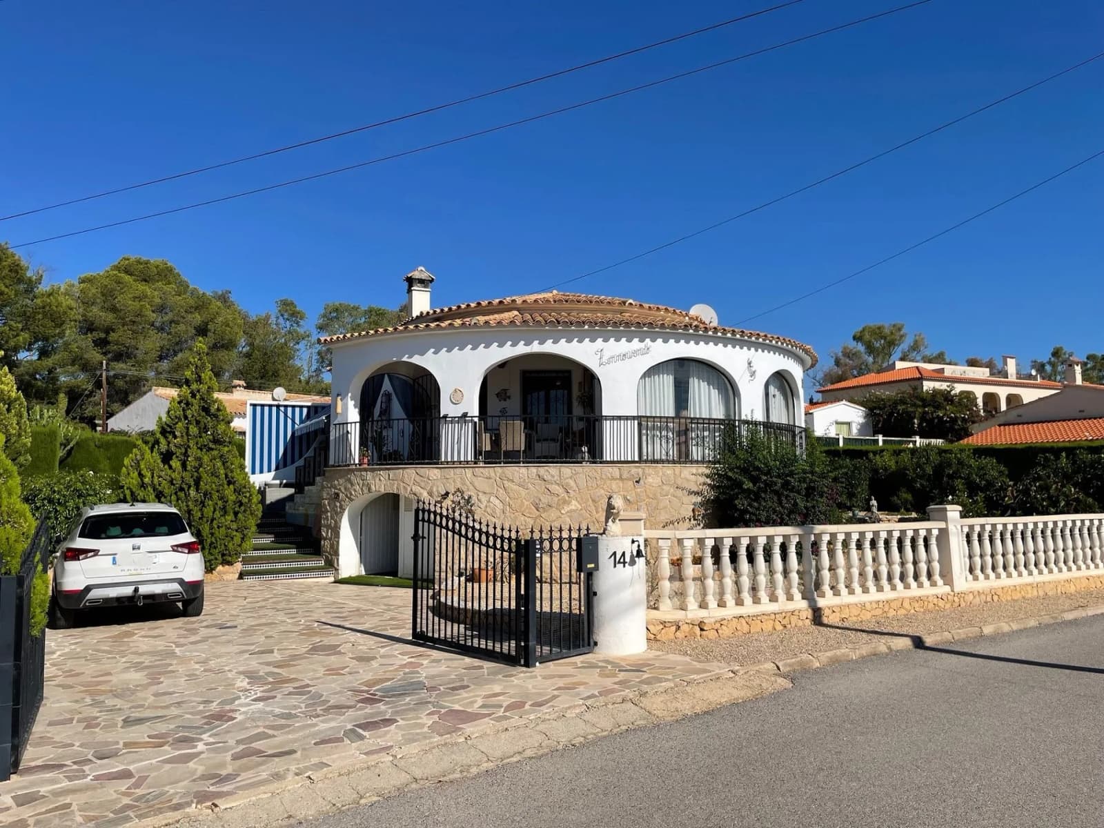 Detached Villa In Alfas Del Pi - Image 2