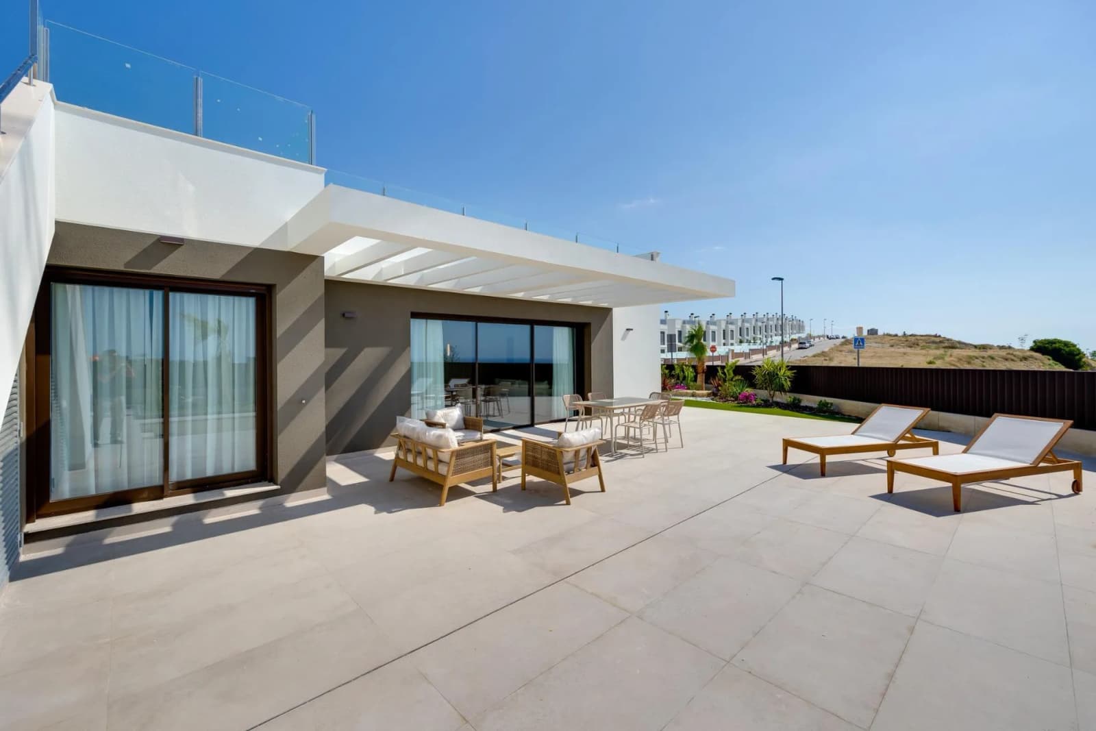 Villa de 3 dormitorios en venta en Mutxamel, Alicante - Image 9