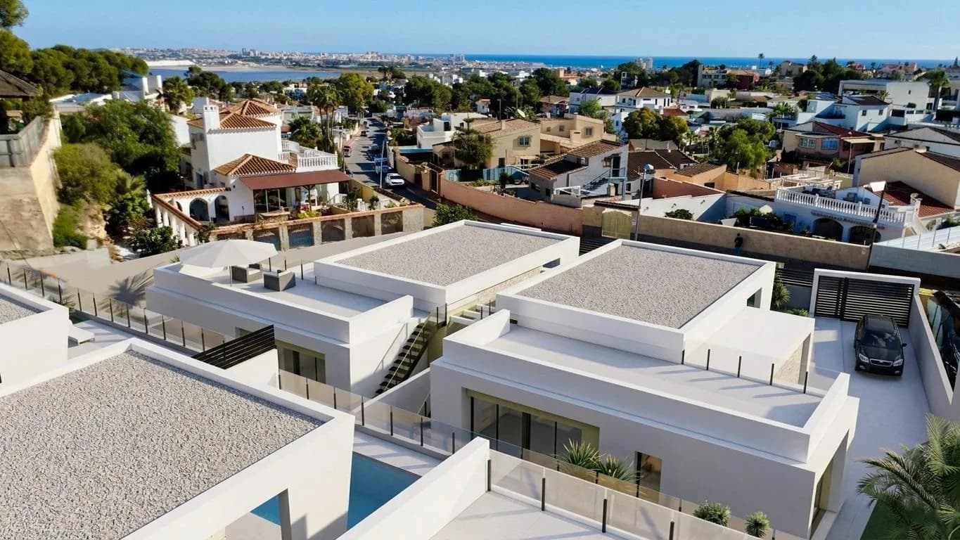 Villa de 3 chambres à vendre à Torrevieja, Alicante - Image 2