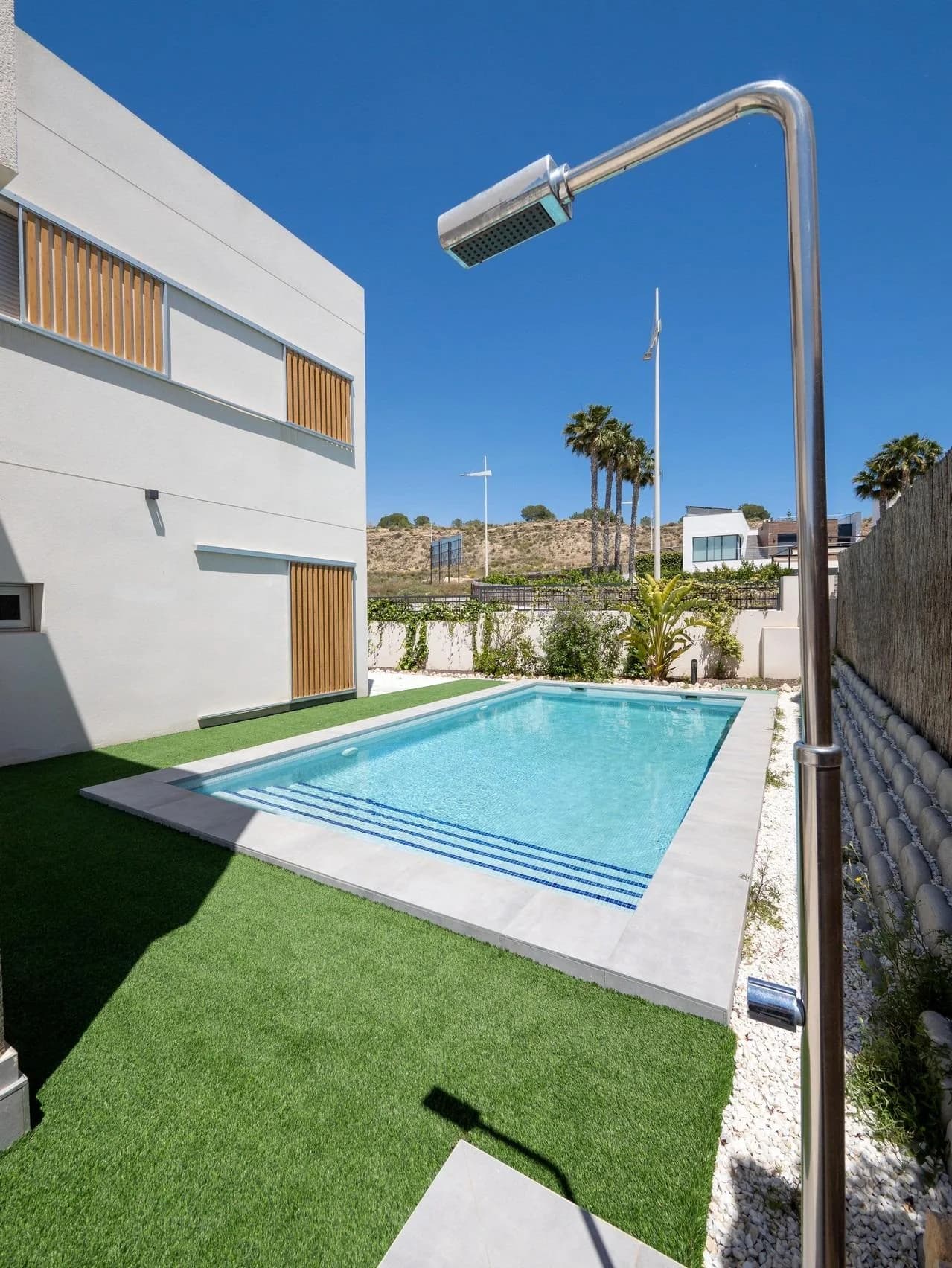 Villa de 4 dormitorios en venta en Algorfa, Alicante - Image 6