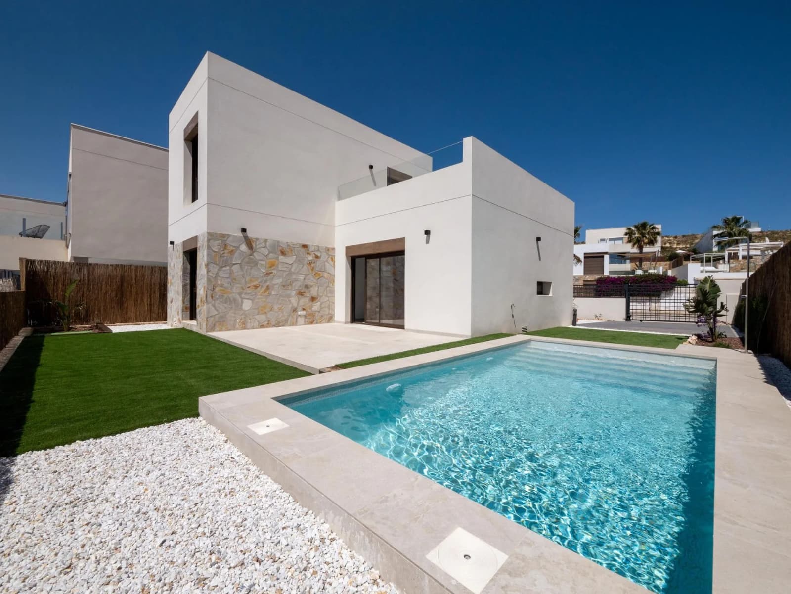 Villa de 3 dormitorios en venta en Algorfa, Alicante
