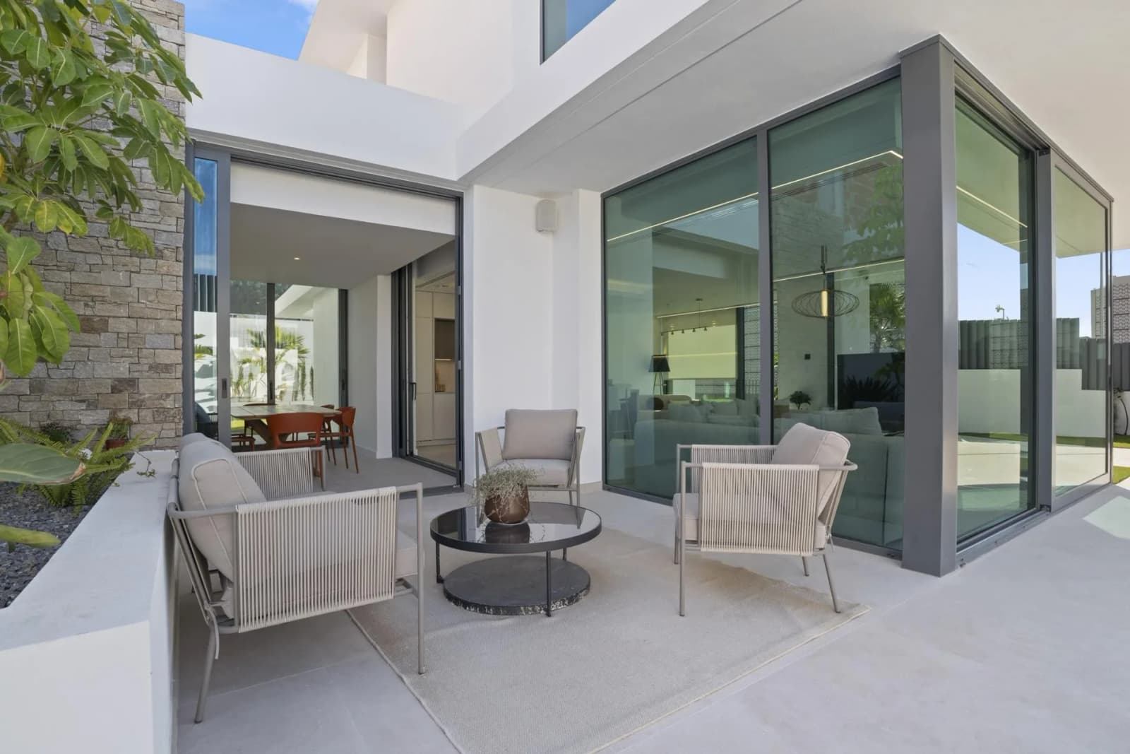 Villa de 4 dormitorios en venta en Benidorm, Alicante - Image 6