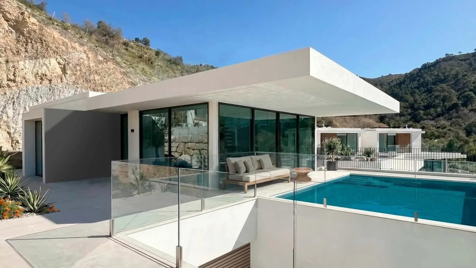 3 Bedroom Villa for Sale in Benidorm, Alicante