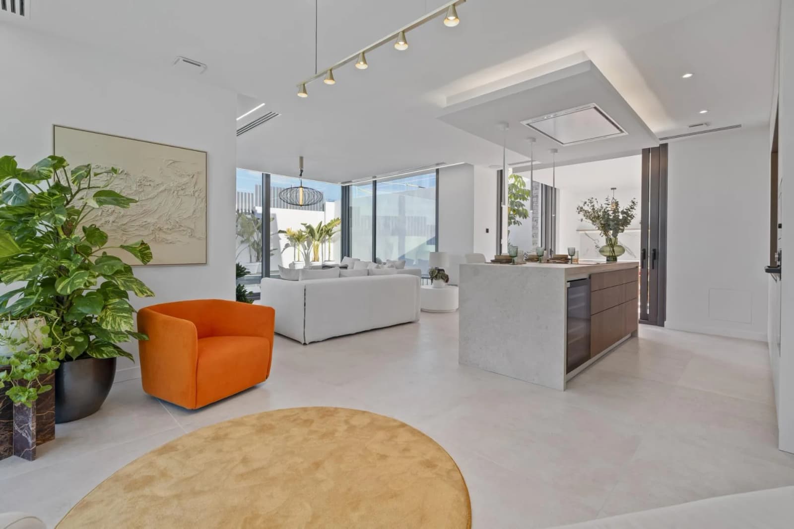 3 Bedroom Villa for Sale in Benidorm, Alicante - Image 8