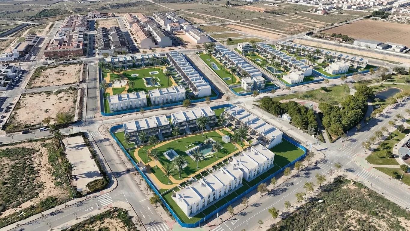 Bungalow met 2 slaapkamers te koop in Pilar de La Horadada, Alicante - Image 4