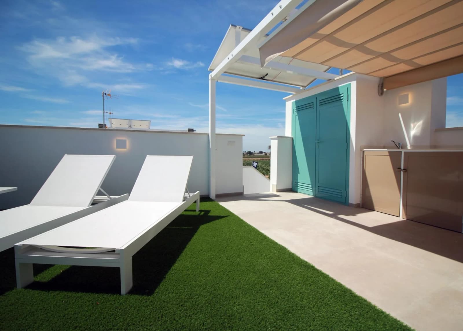 2 Bedroom Bungalow for Sale in Pilar de La Horadada, Alicante - Image 3