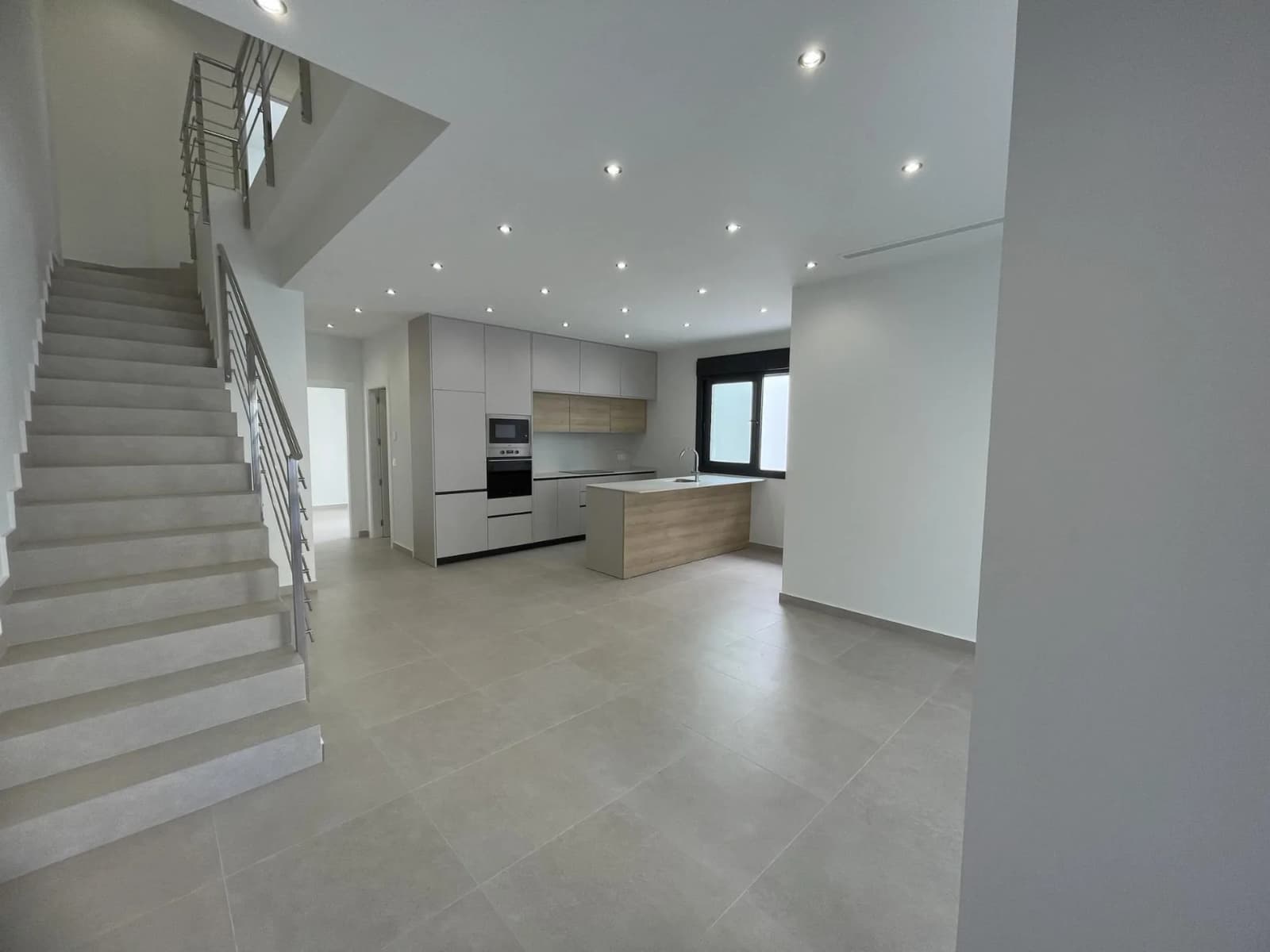 3 Bedroom Villa for Sale in Almoradi, Alicante - Image 3