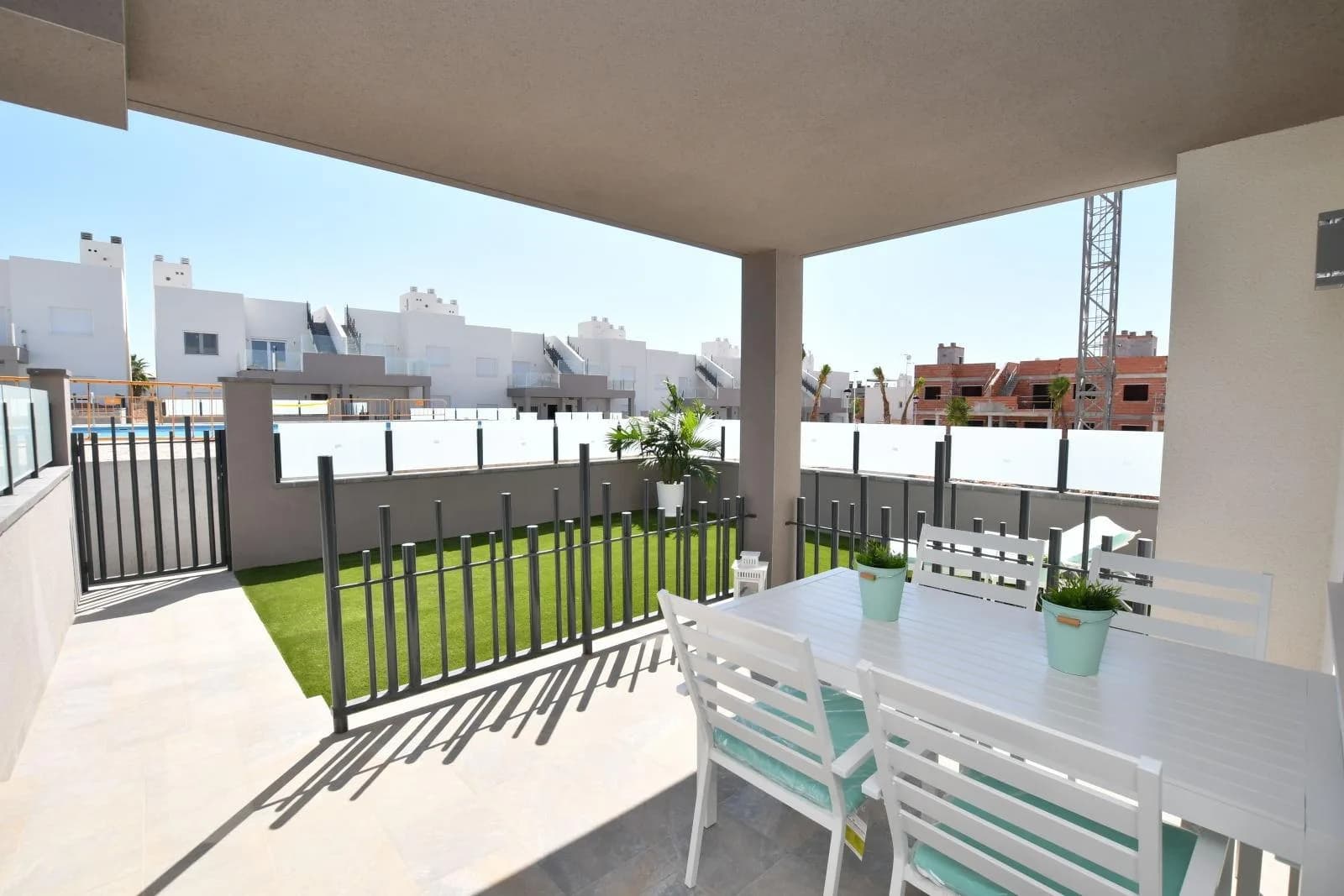 Bungalow de 2 dormitorios en venta en San Miguel de Salinas, Alicante - Image 7