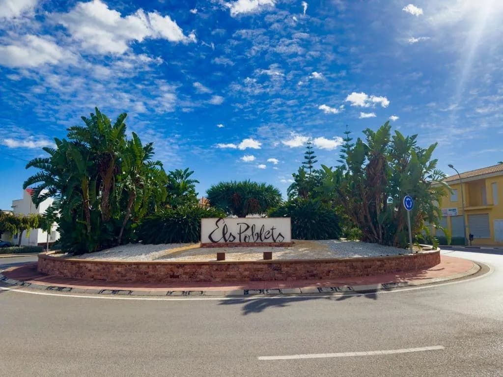 Villa de 3 dormitorios en venta en Els Poblets, Alicante - Image 4