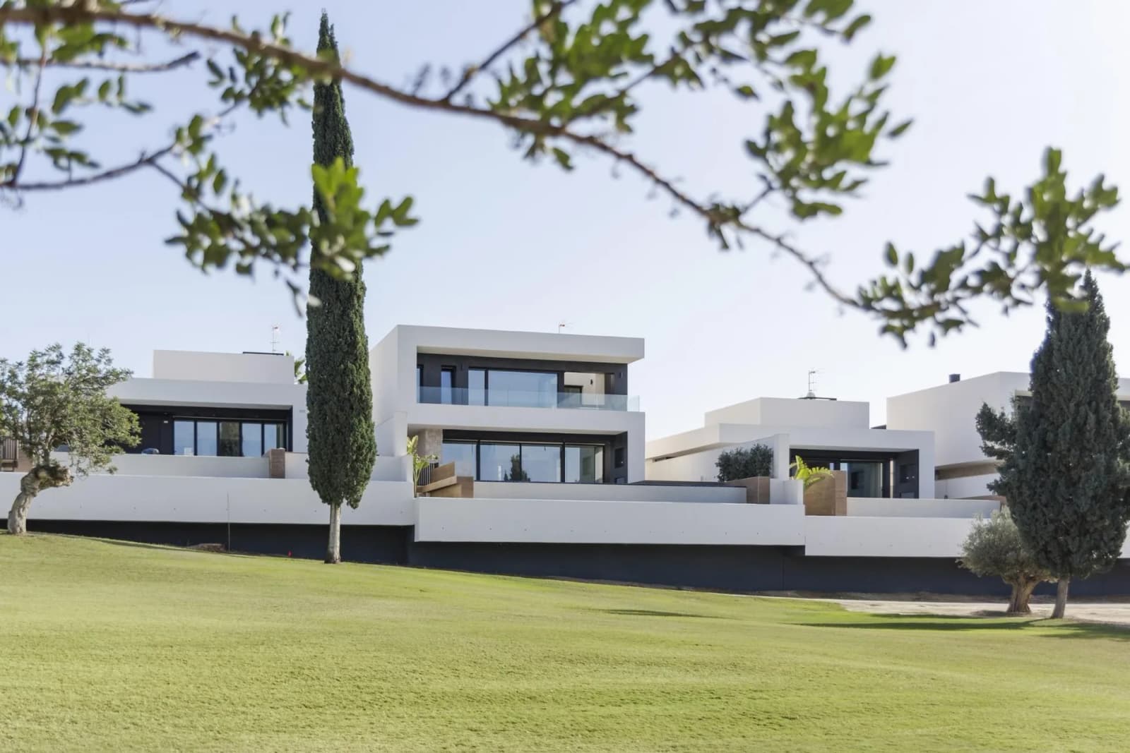 Villa de 3 dormitorios en venta en Algorfa, Alicante - Image 4