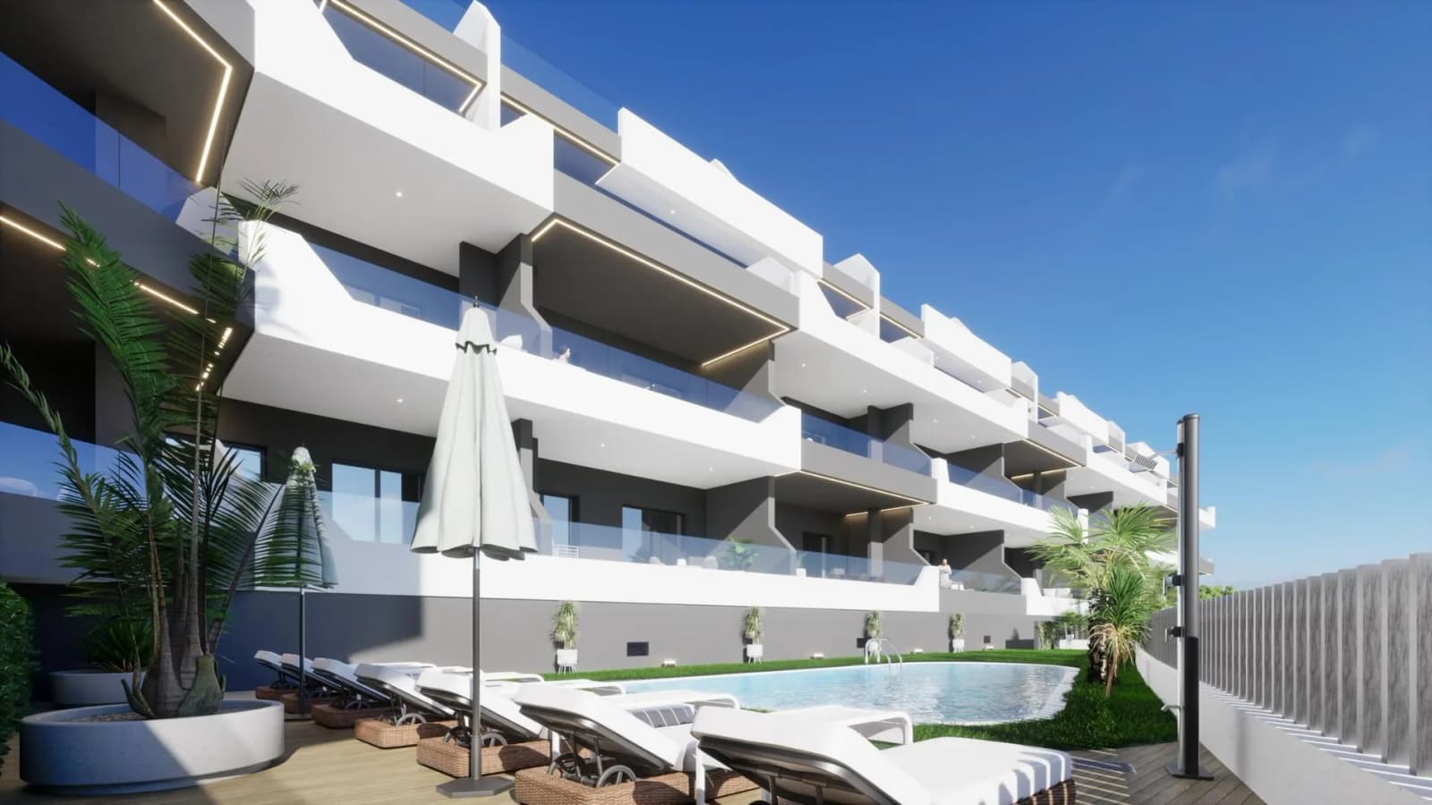 Villa de 2 dormitorios en venta en Benijofar, Alicante - Image 2