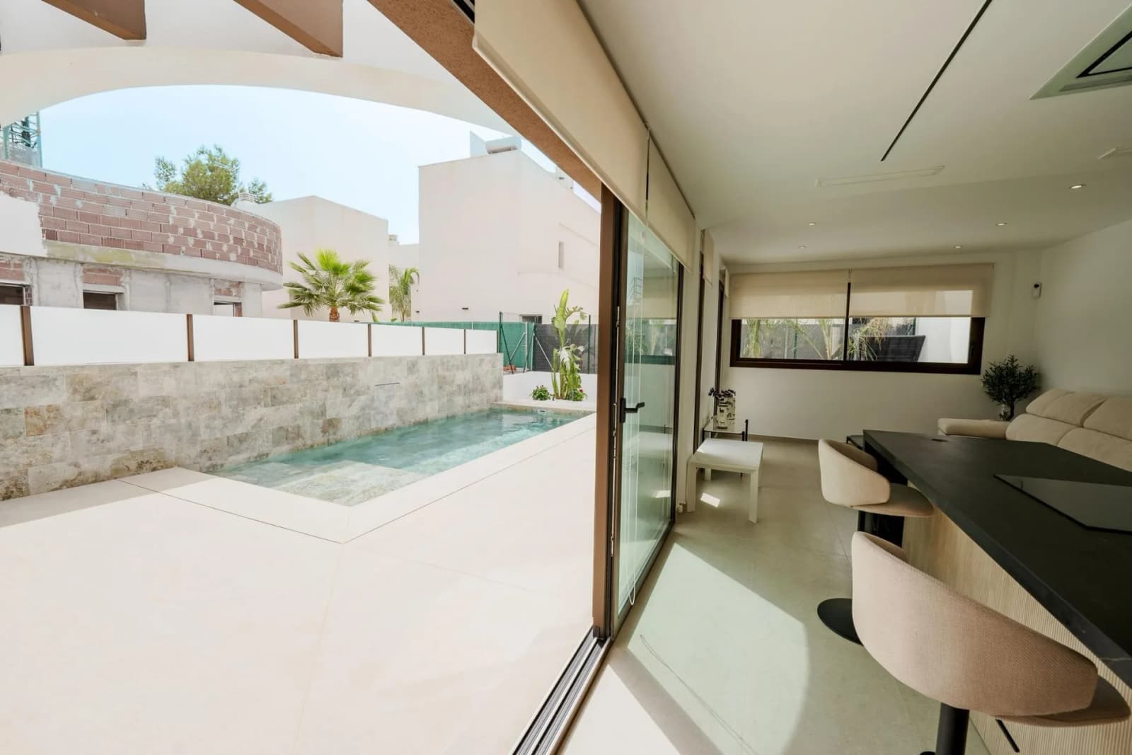 Villa de 4 dormitorios en venta en Almoradi, Alicante - Image 3