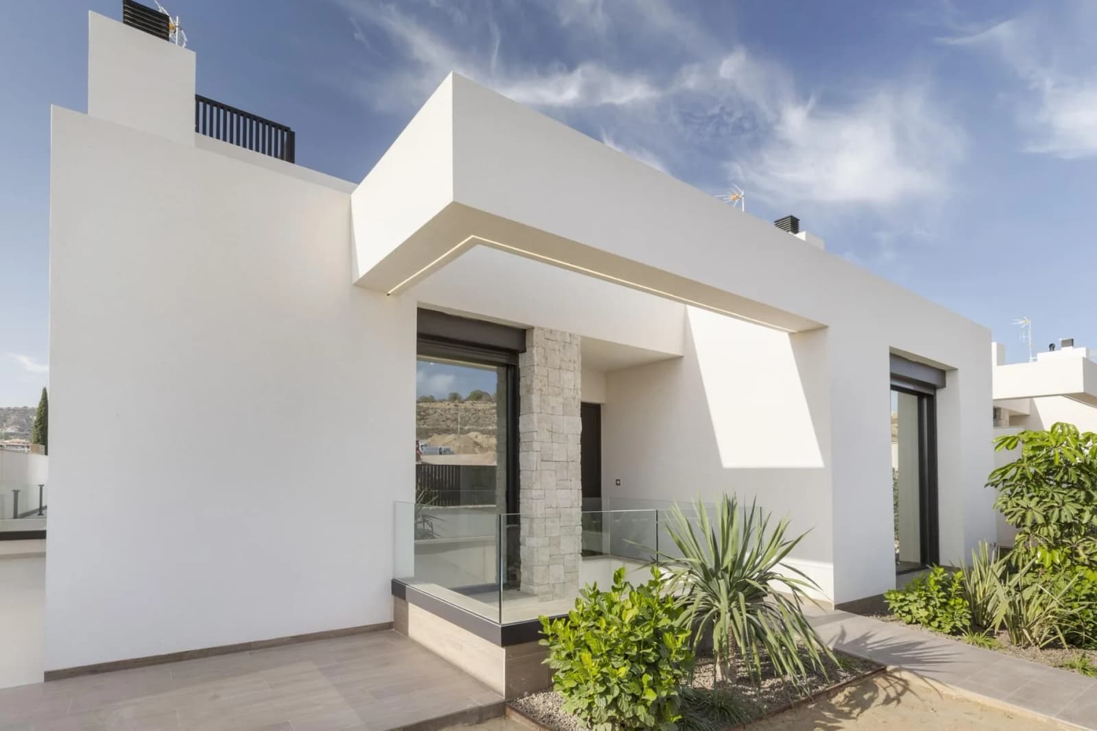 Villa de 3 dormitorios en venta en Algorfa, Alicante - Image 3