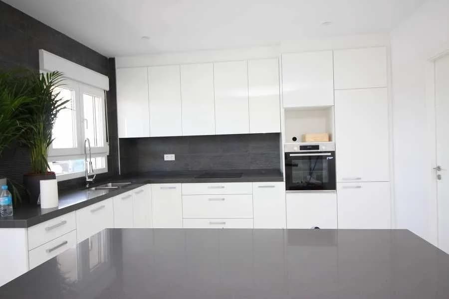 Villa met 4 slaapkamers te koop in Pinoso, Alicante - Image 4