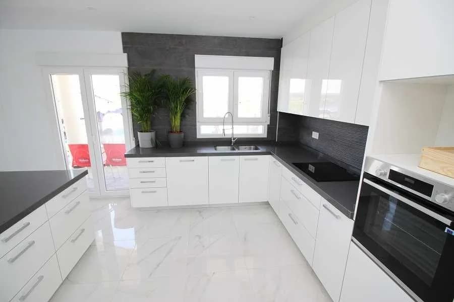 Villa met 4 slaapkamers te koop in Pinoso, Alicante - Image 6
