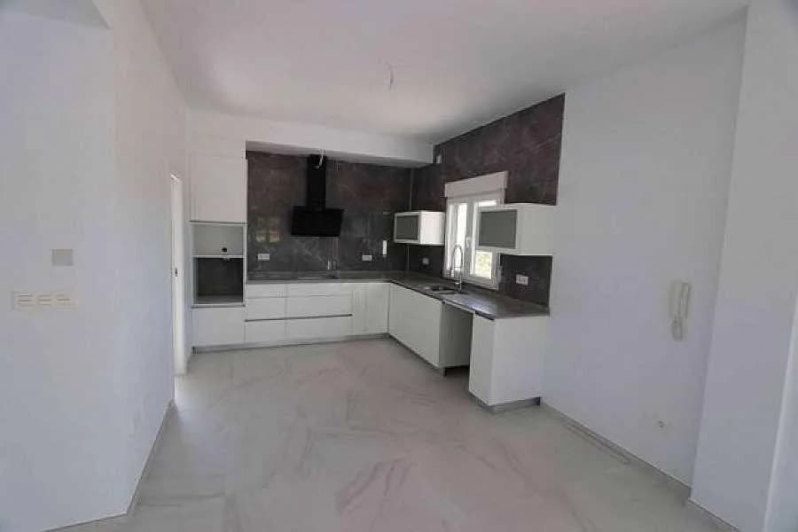 Villa de 3 dormitorios en venta en Pinoso, Alicante - Image 5