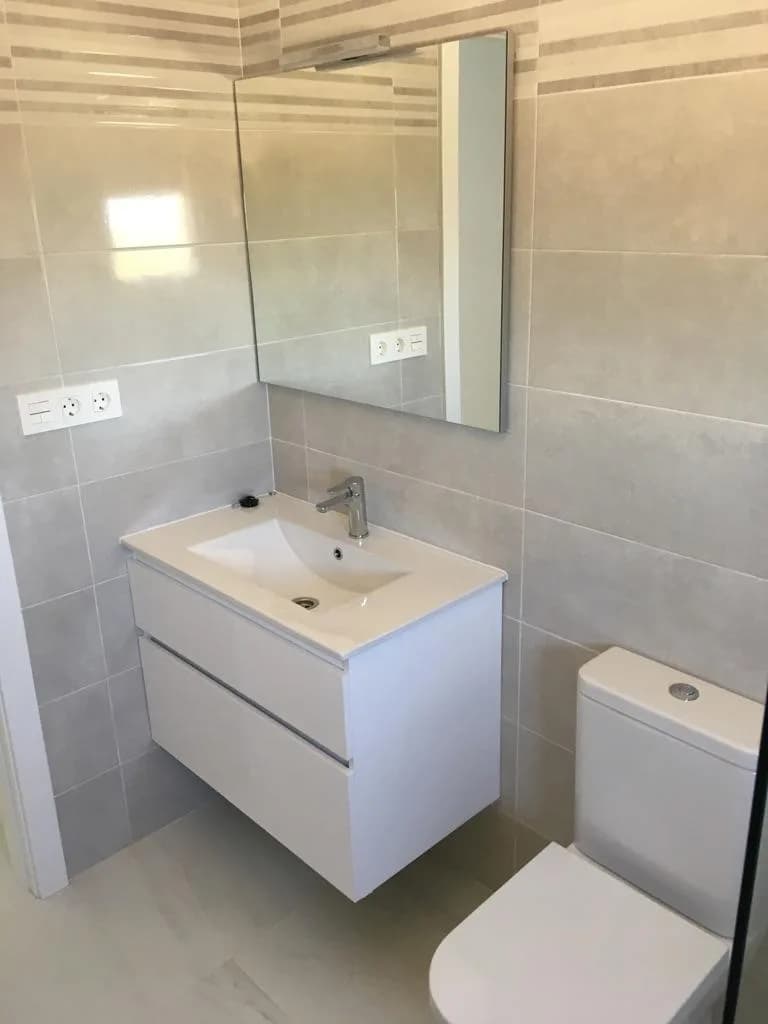Villa de 3 dormitorios en venta en Pinoso, Alicante - Image 9