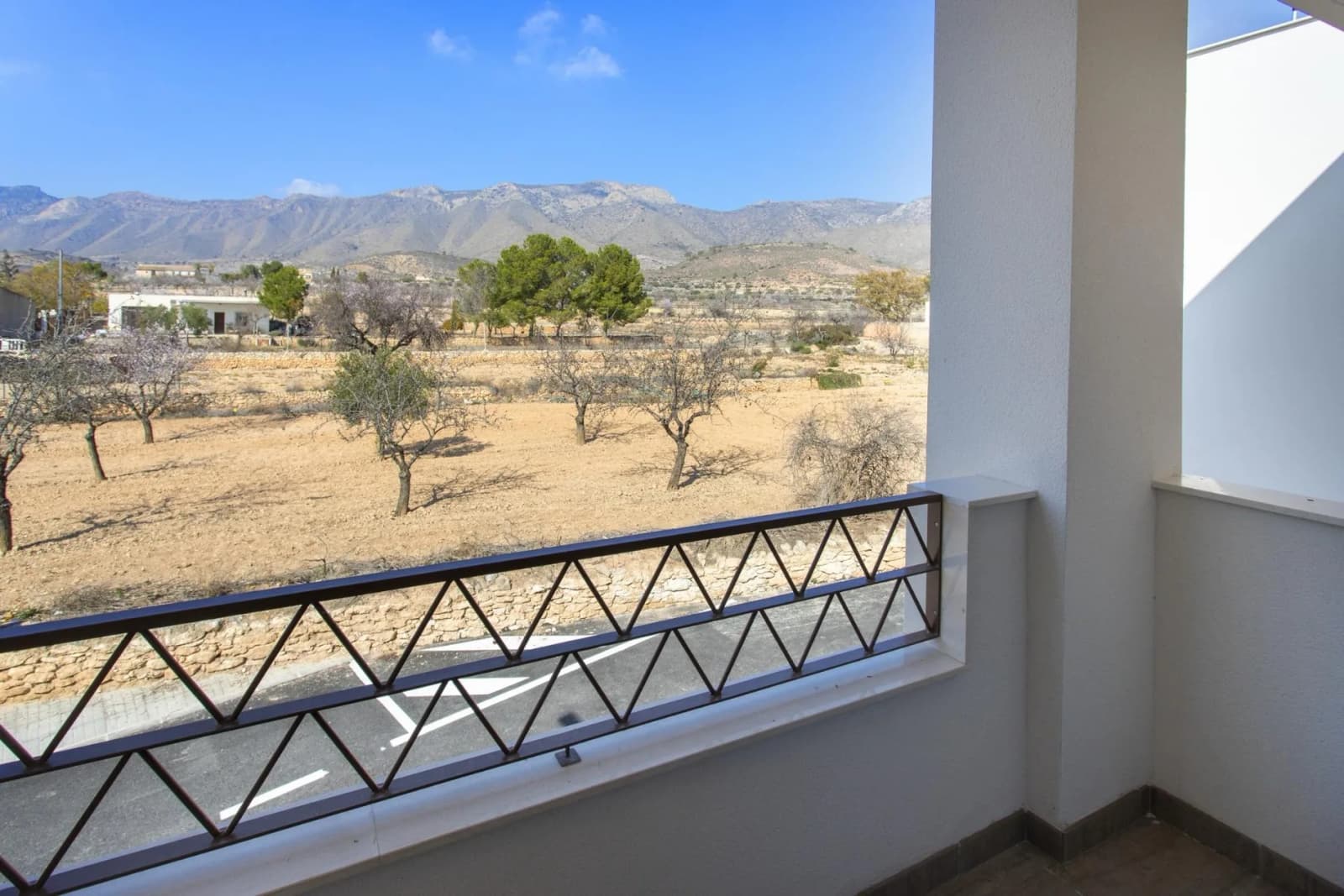 Bungalow met 3 slaapkamers te koop in Hondón de las Nieves, Alicante - Image 3