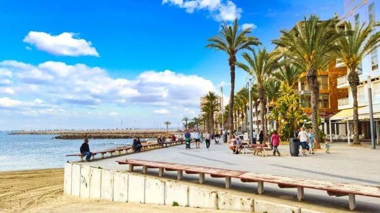 Villa de 1 dormitorios en venta en Torrevieja, Alicante - Image 7