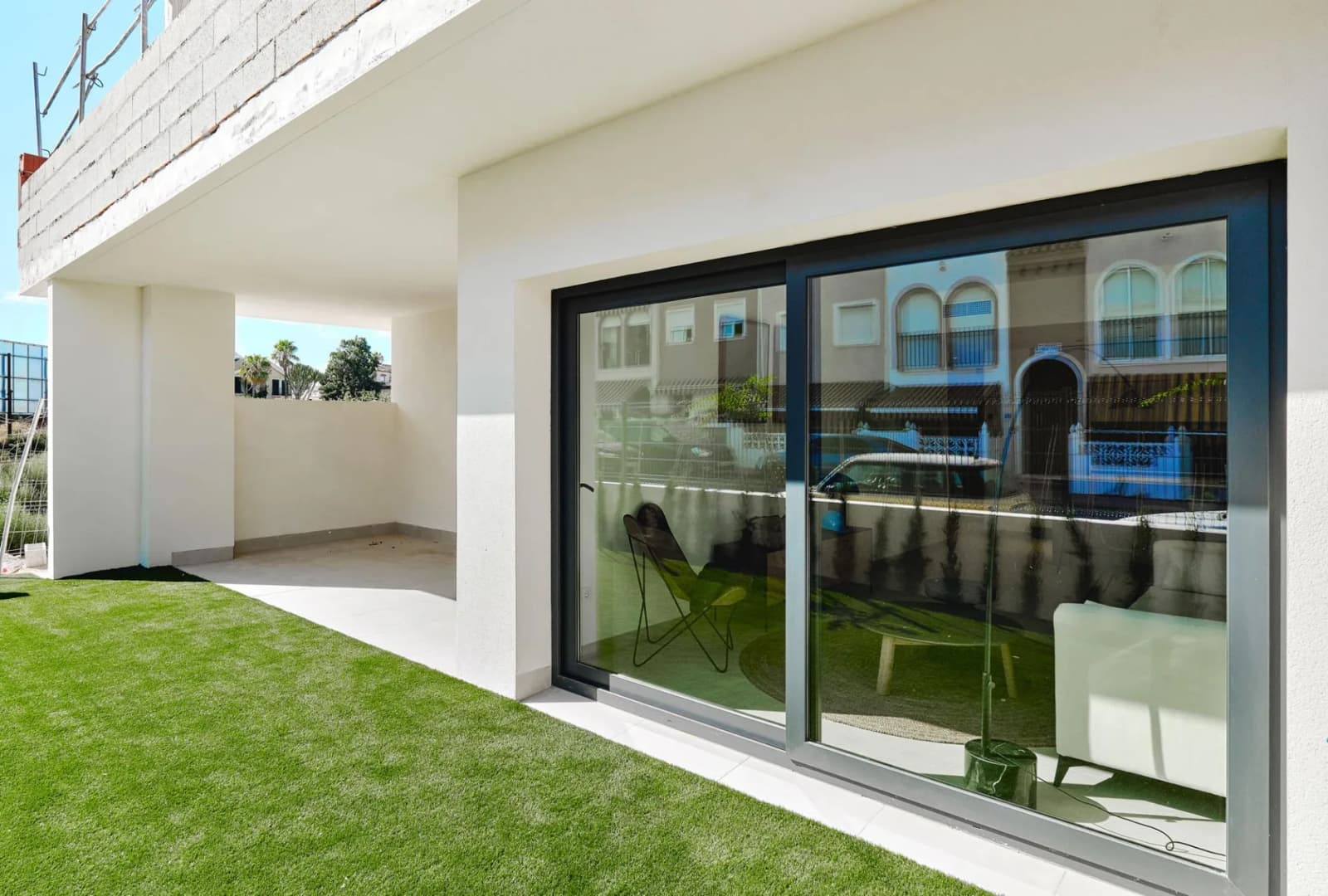 Bungalow de 2 chambres à vendre à Torrevieja, Alicante - Image 2