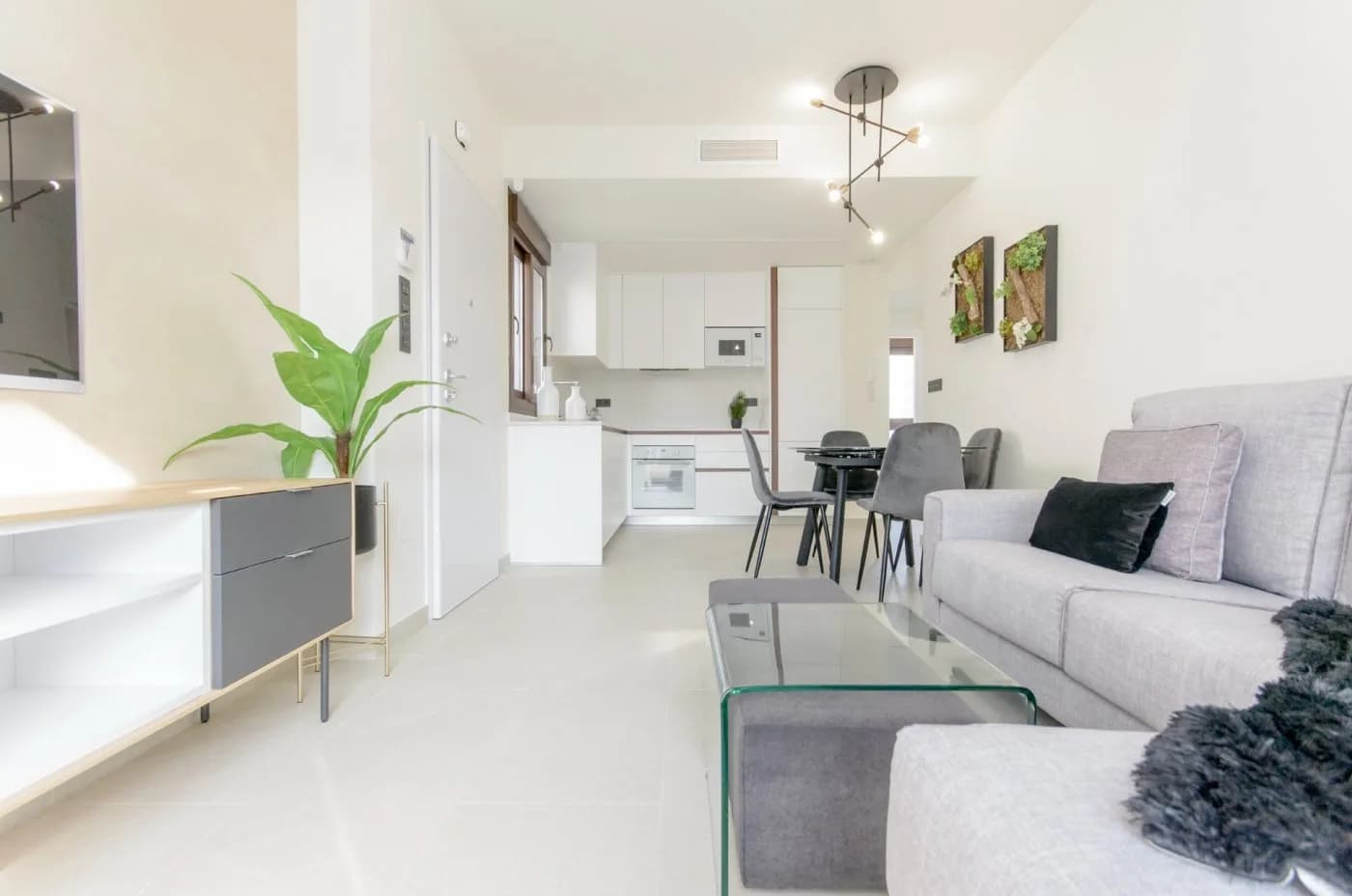 Bungalow met 2 slaapkamers te koop in Torrevieja, Alicante - Image 2